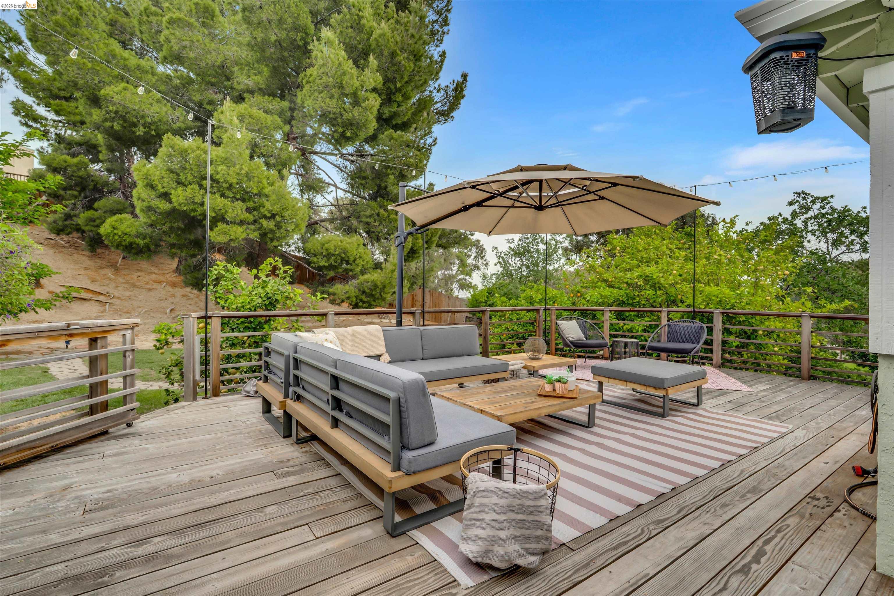 3991 Alta Vista Cir