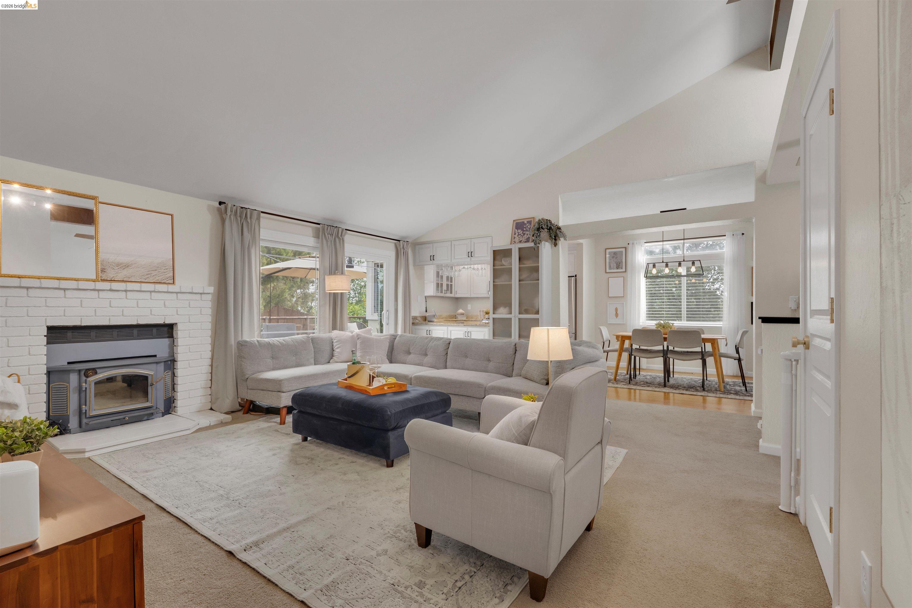 3991 Alta Vista Cir