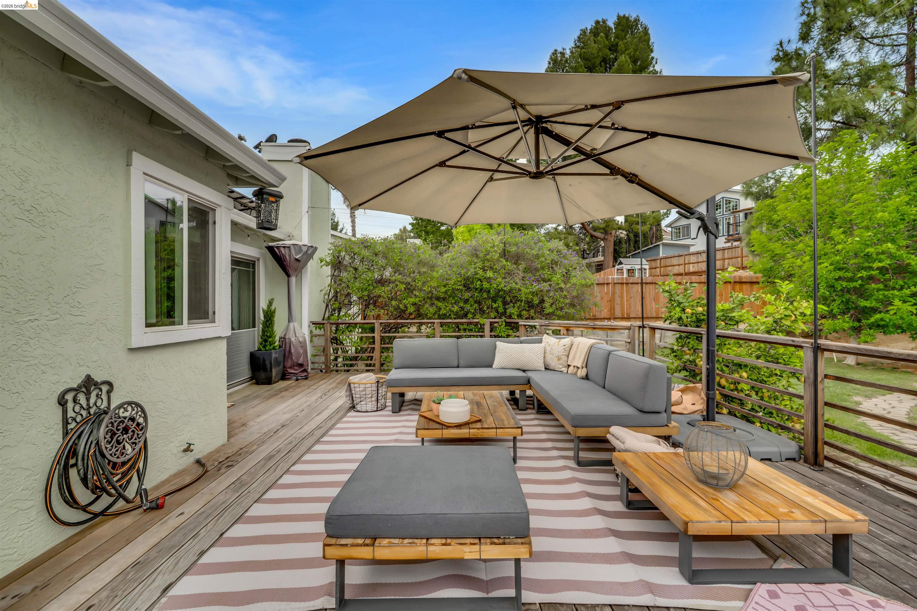 3991 Alta Vista Cir