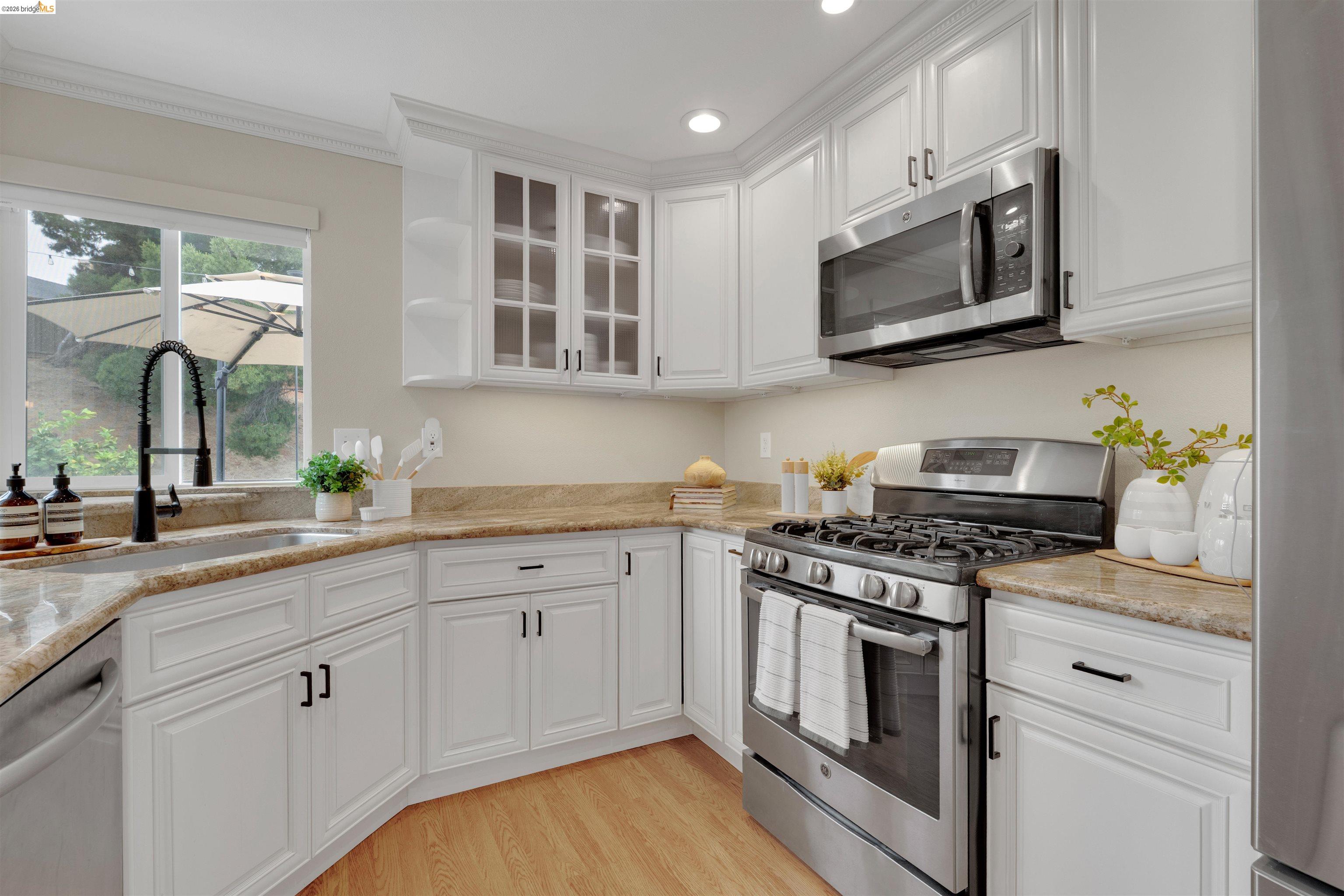 3991 Alta Vista Cir