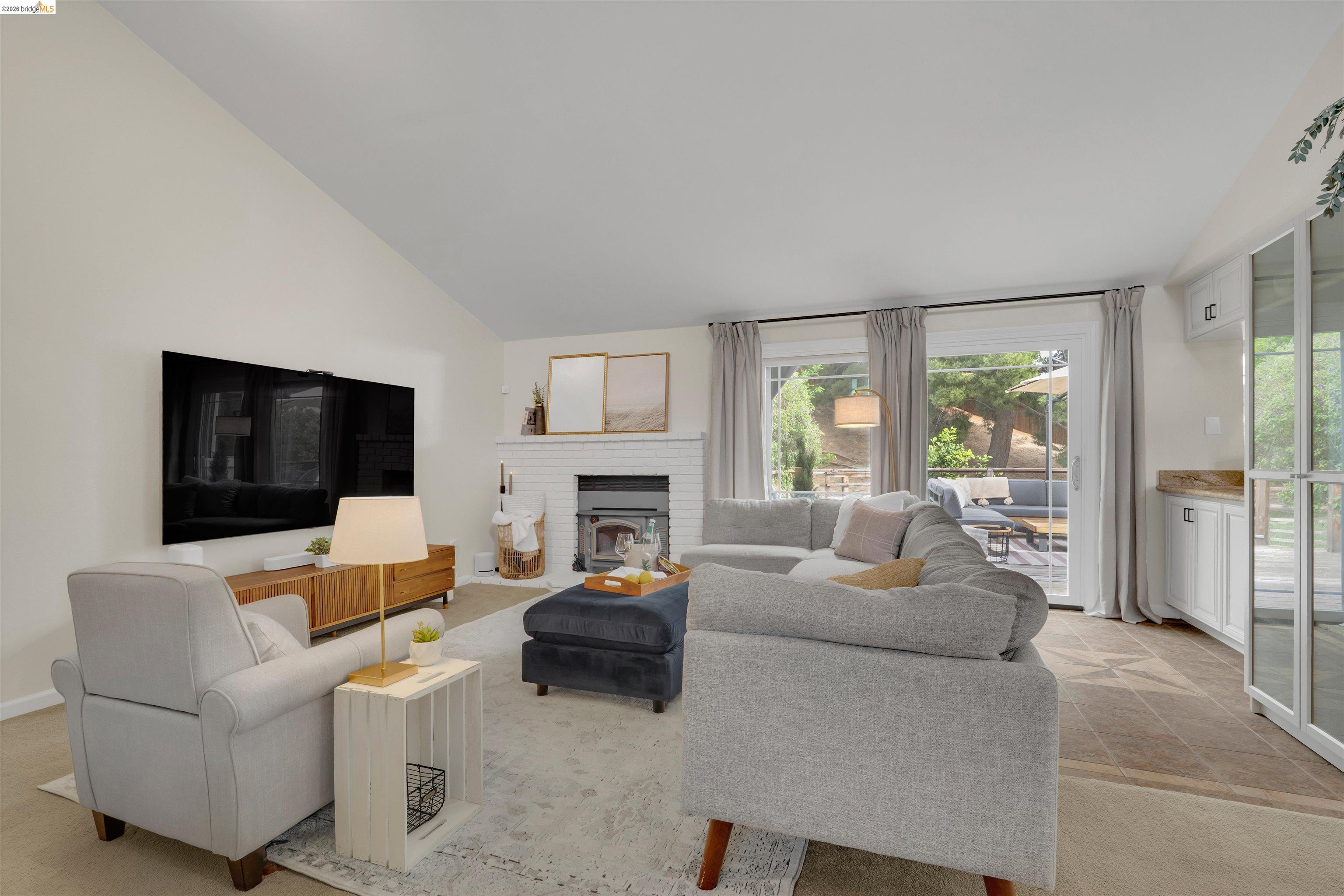 3991 Alta Vista Cir