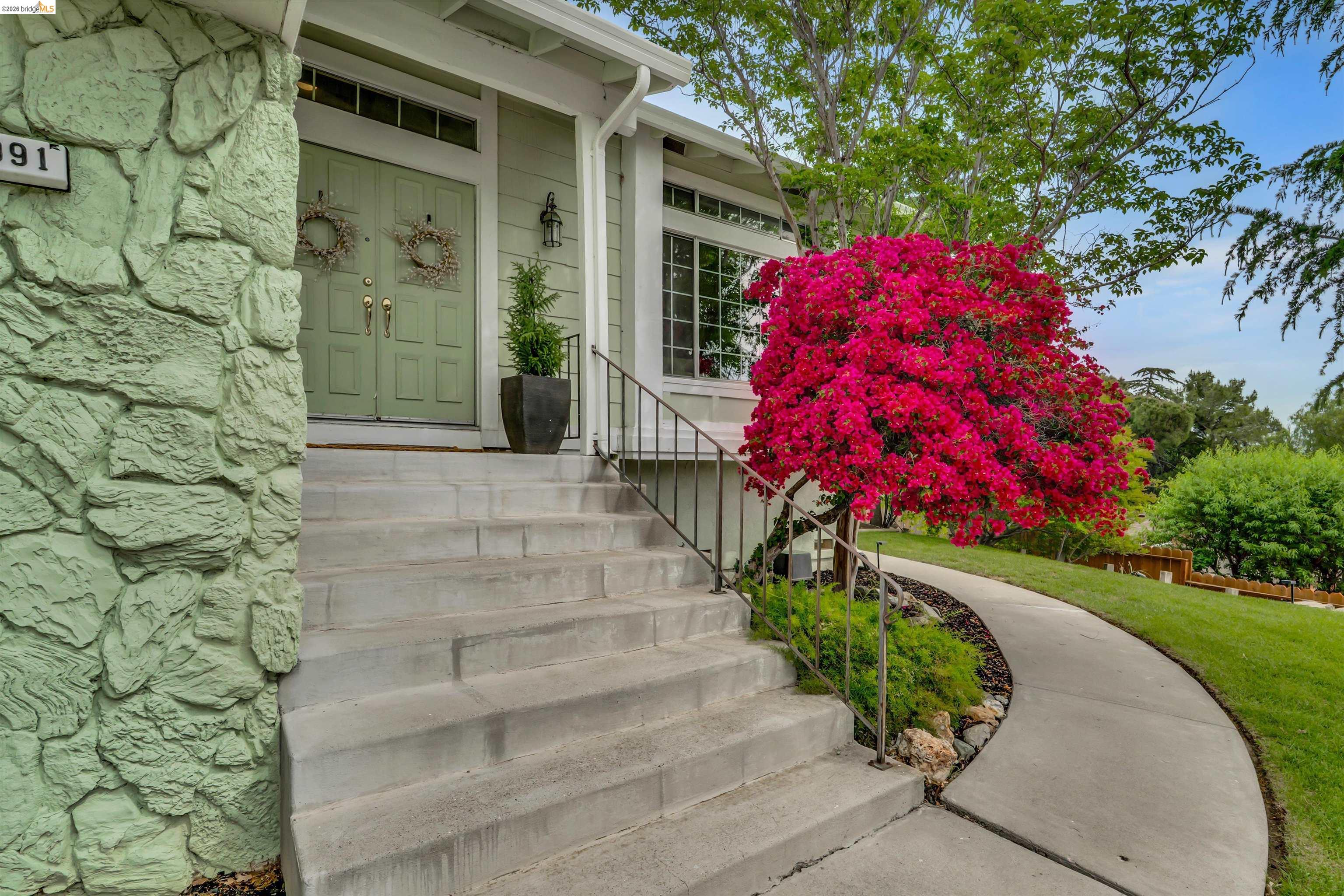 3991 Alta Vista Cir