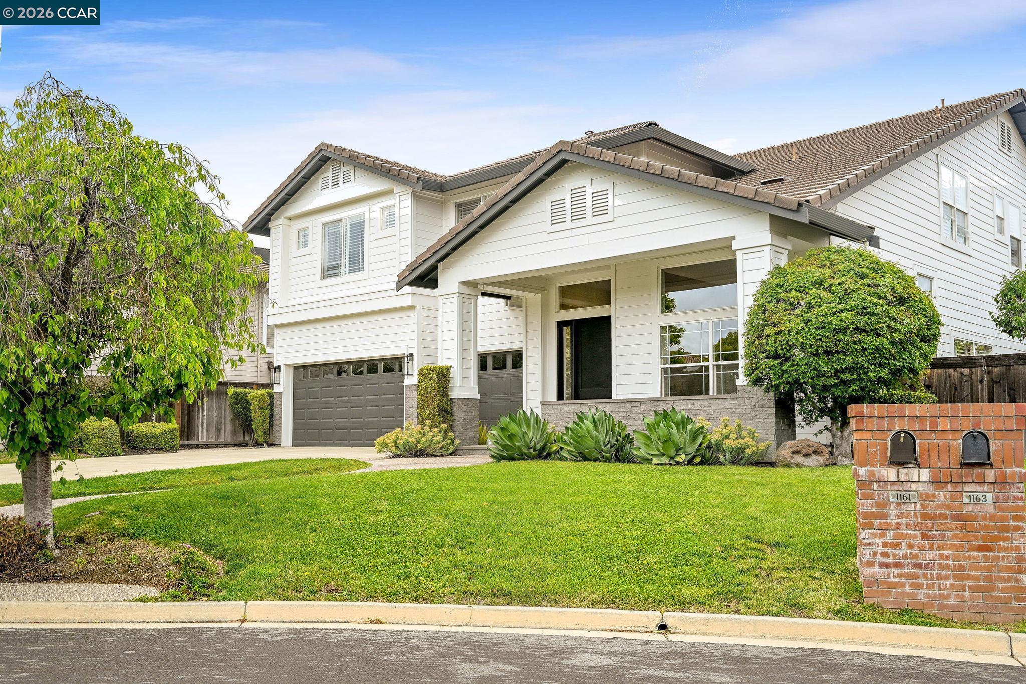 1161 Torrey Pines Pl