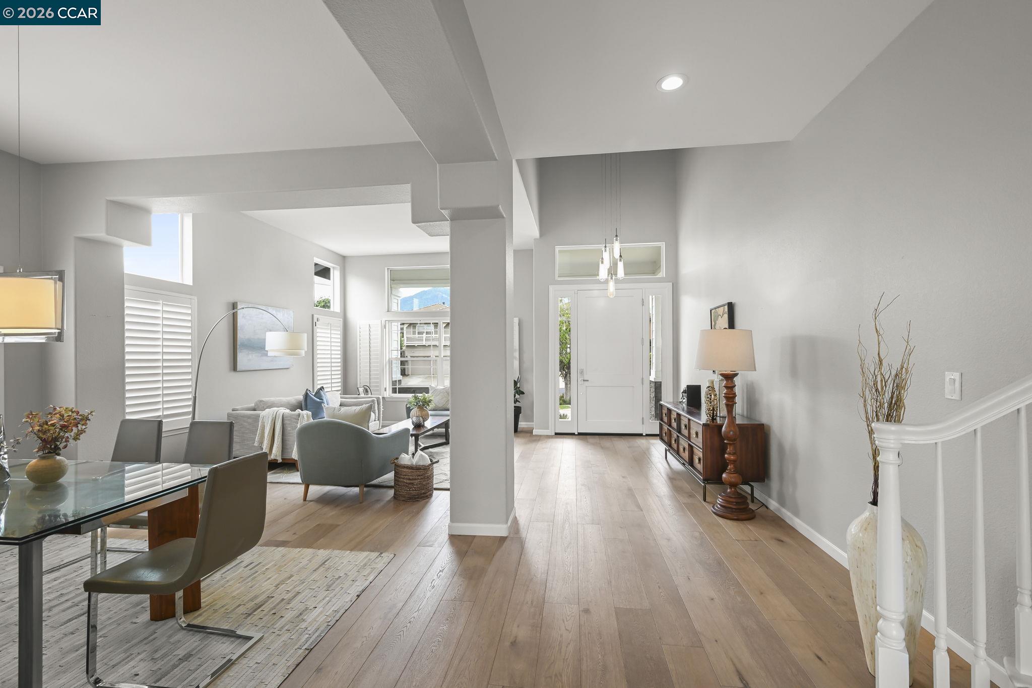 1161 Torrey Pines Pl