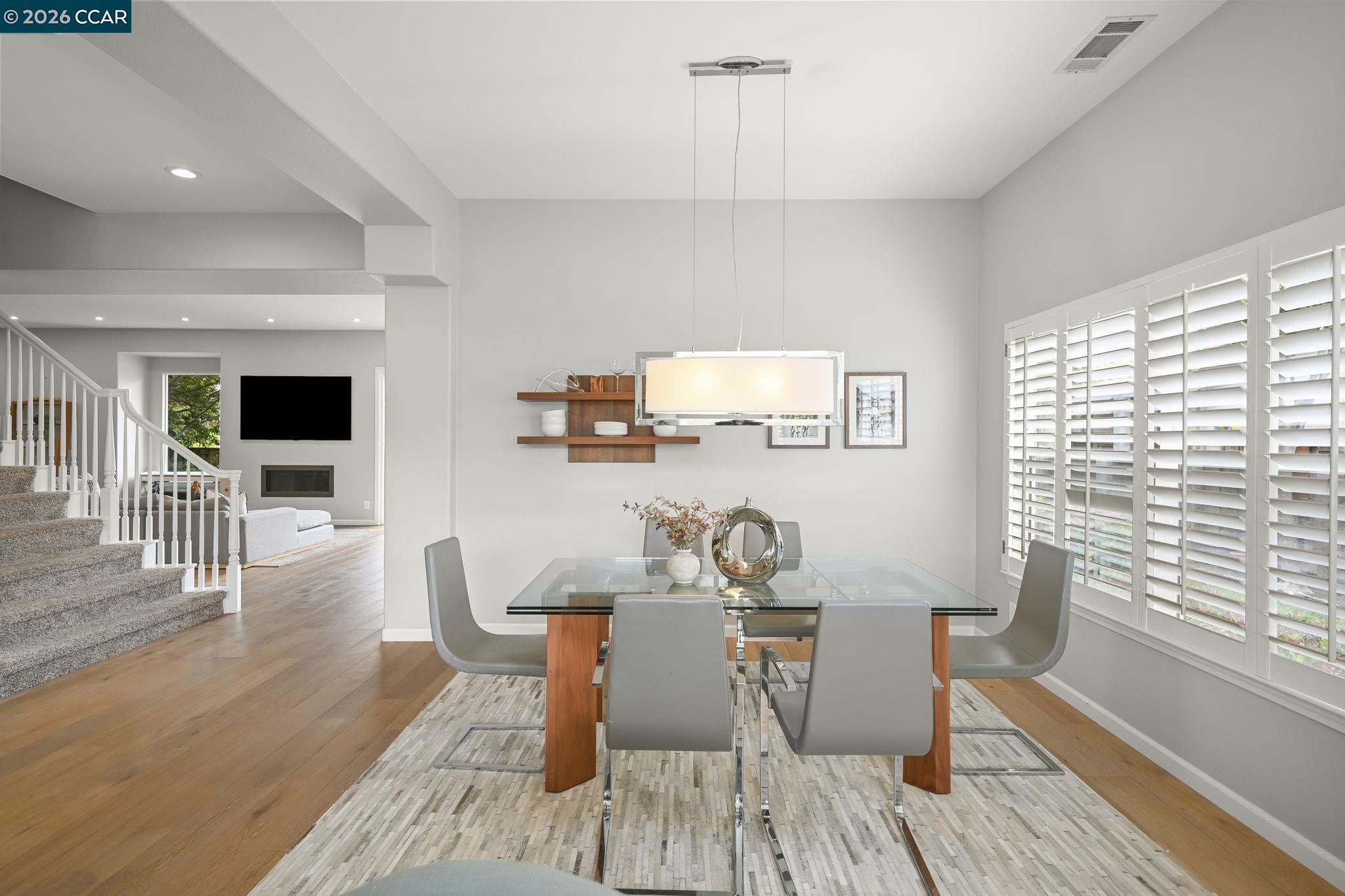 1161 Torrey Pines Pl