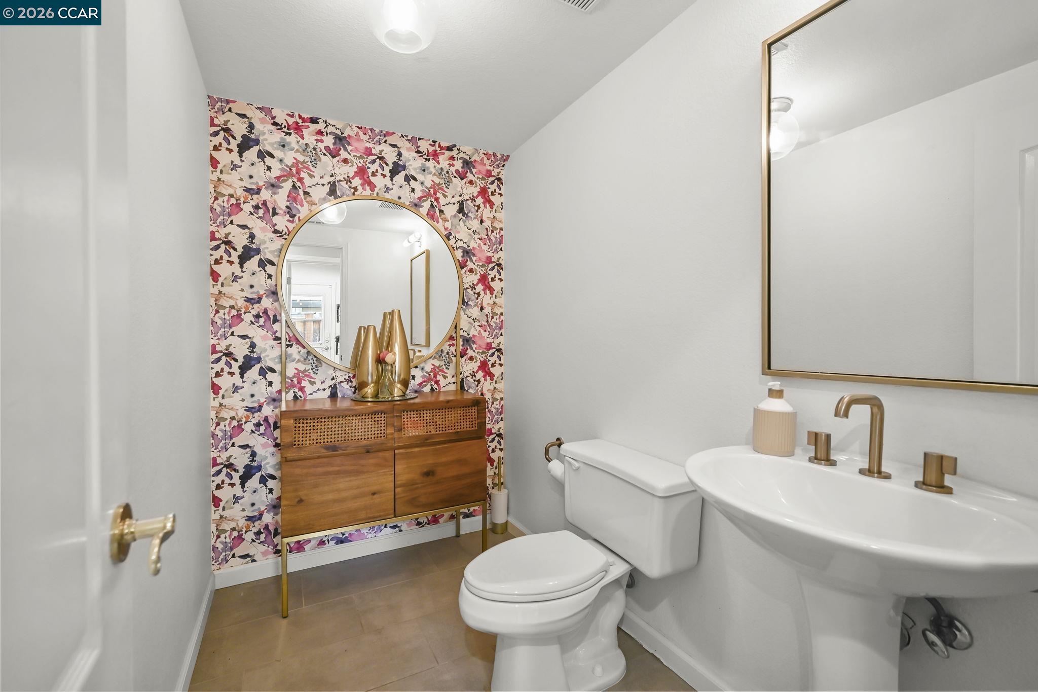 1161 Torrey Pines Pl