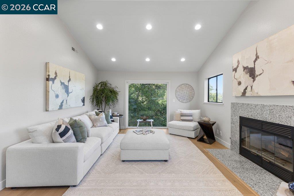 14 Springhill Lane