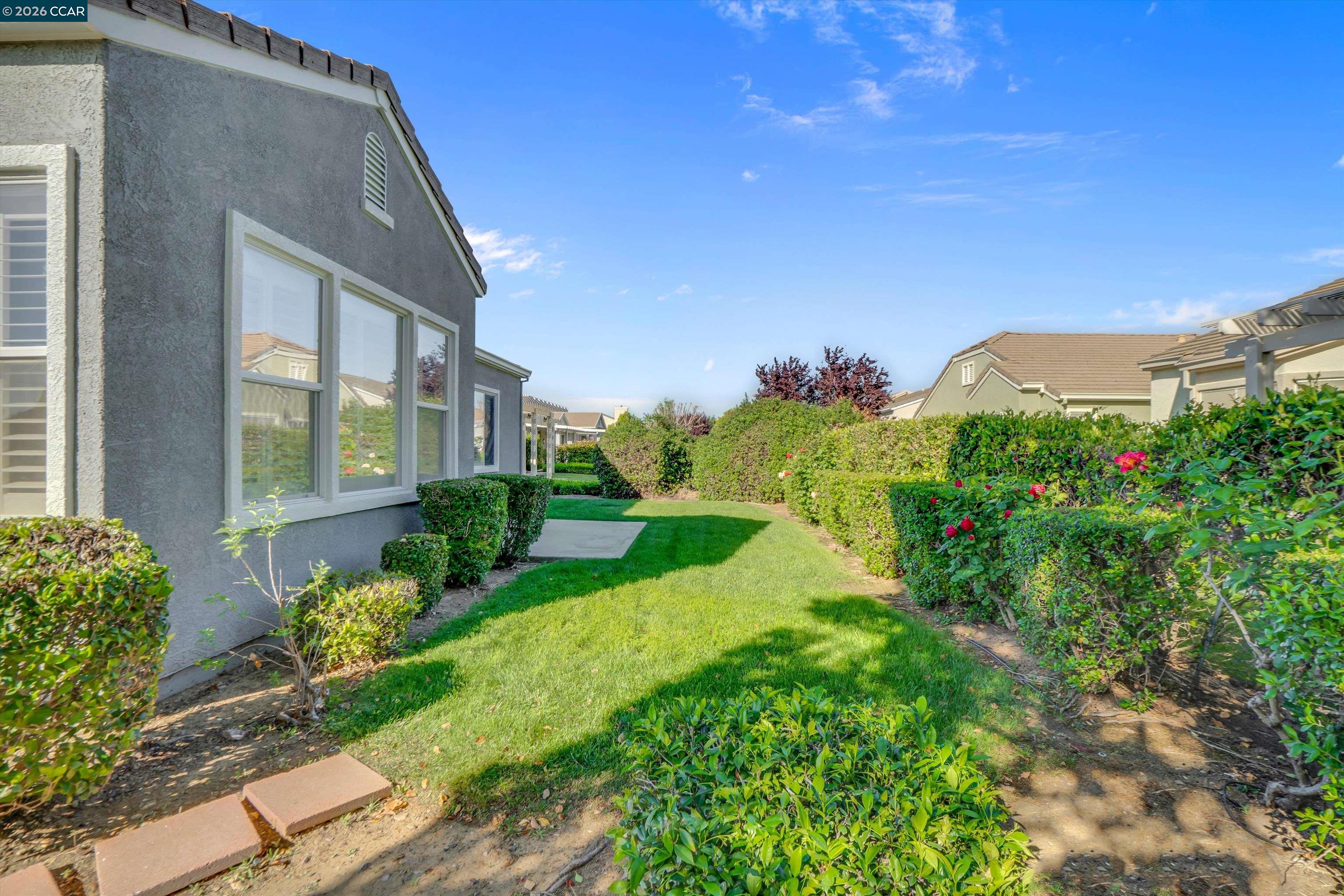 1524 Bismarck Ln