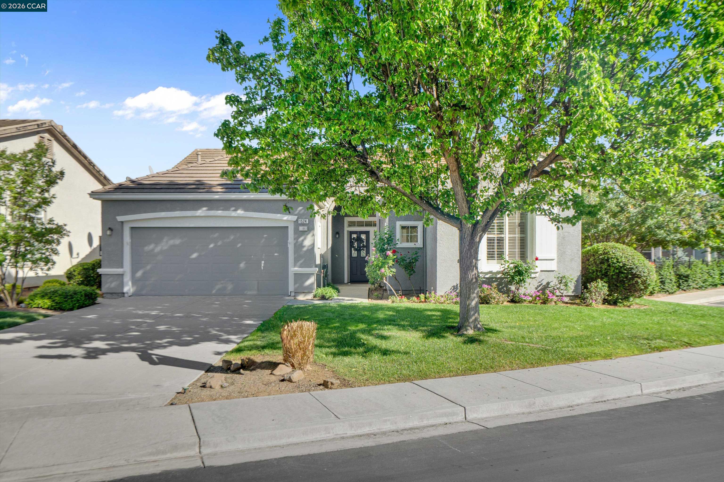 1524 Bismarck Ln