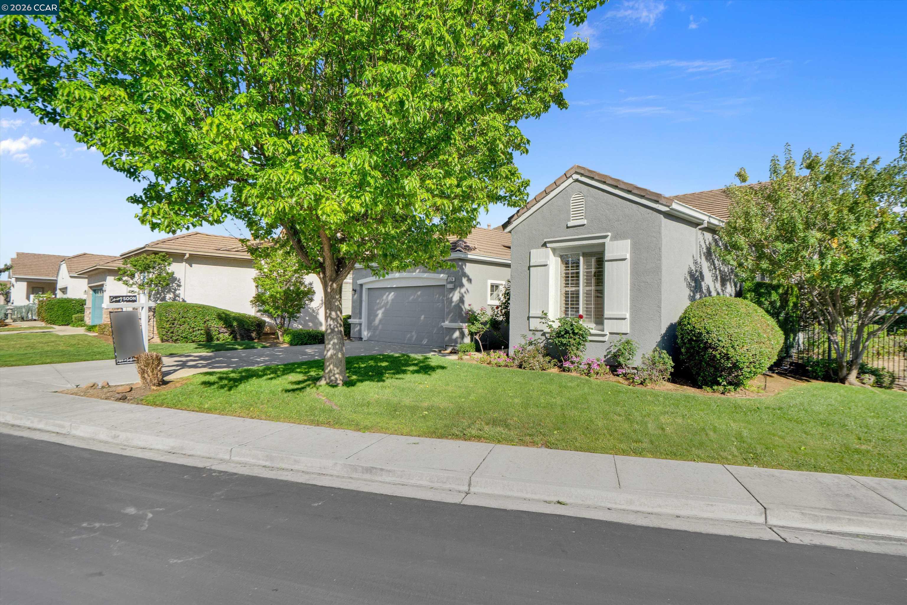 1524 Bismarck Ln