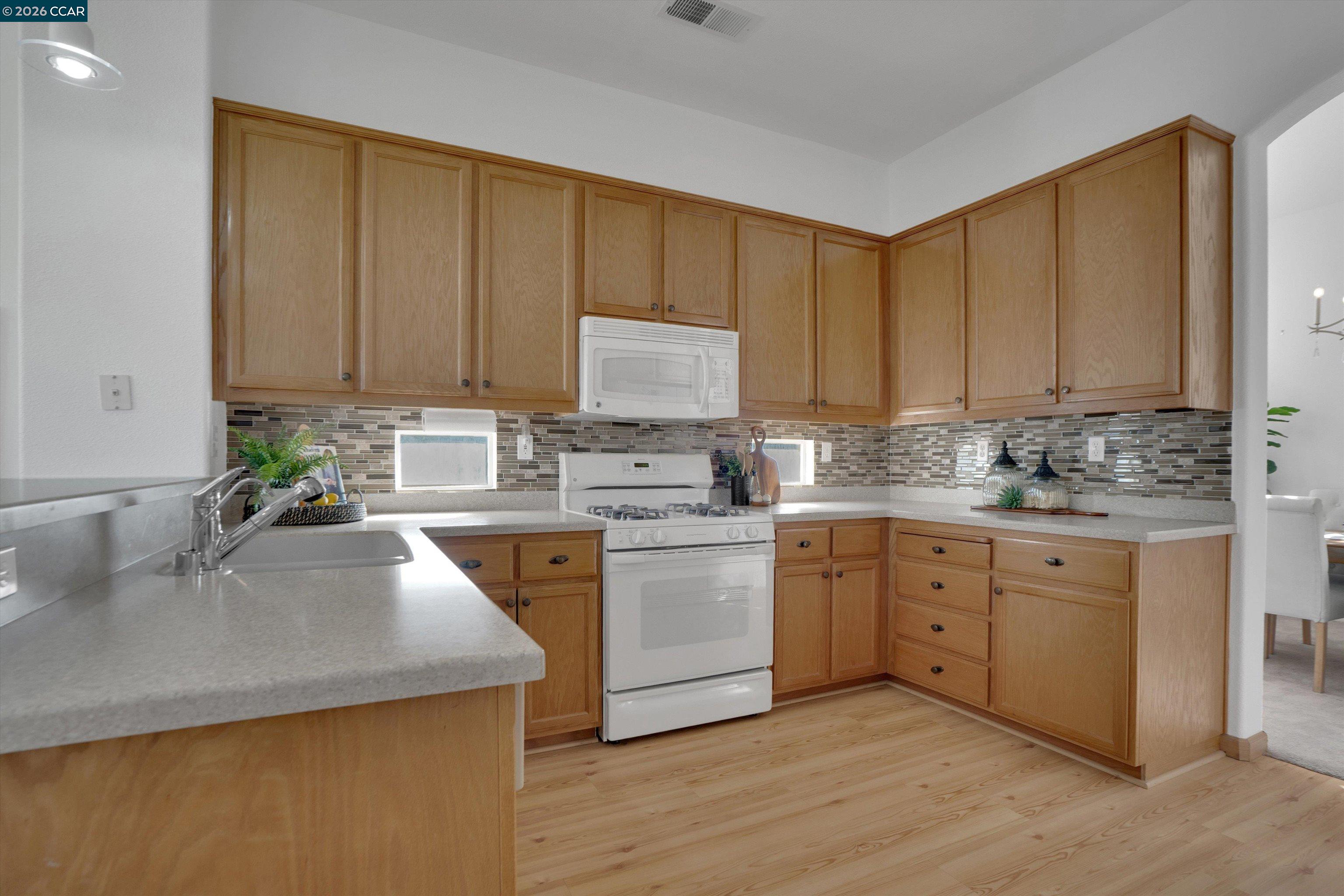 1524 Bismarck Ln