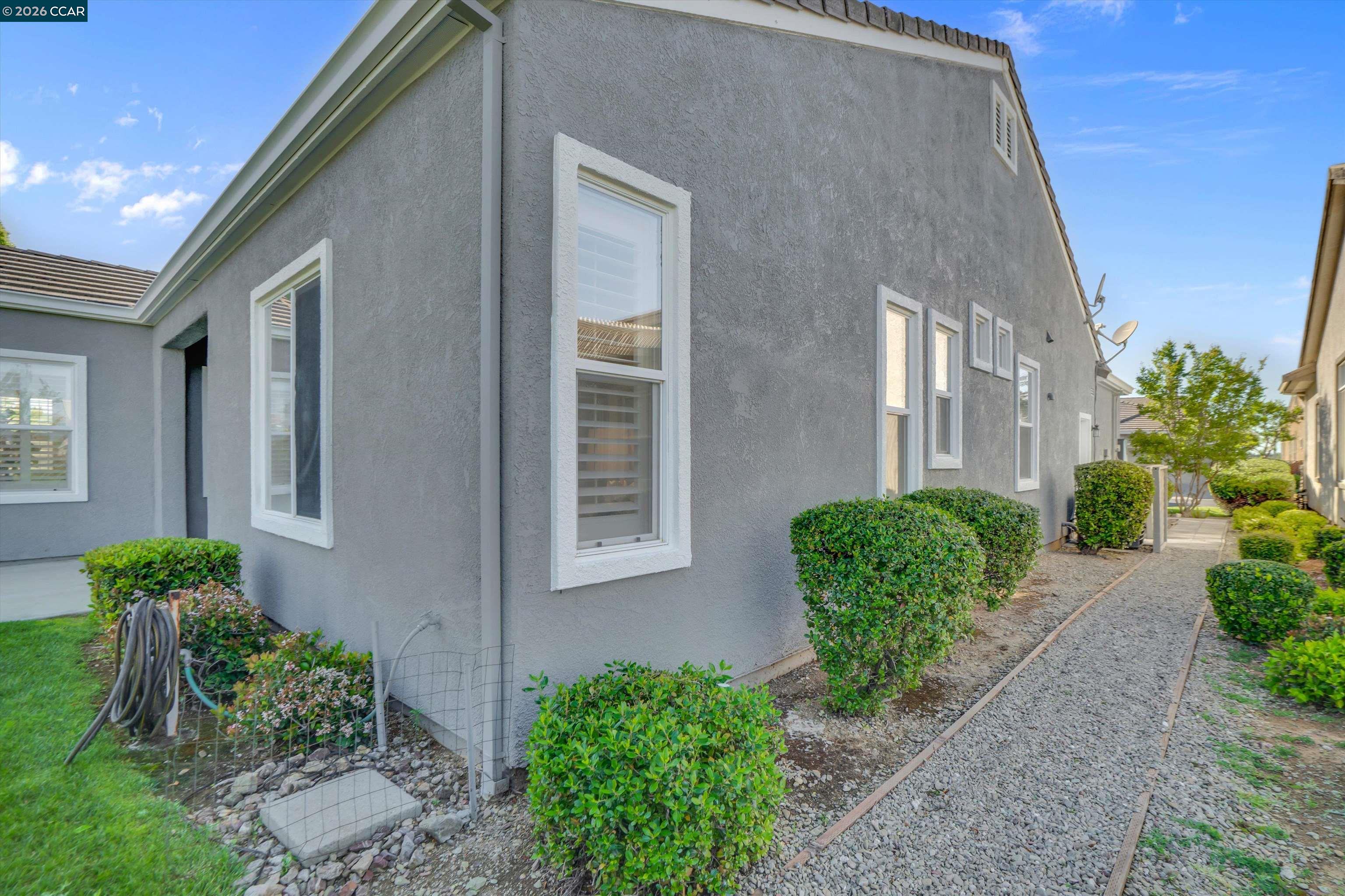 1524 Bismarck Ln