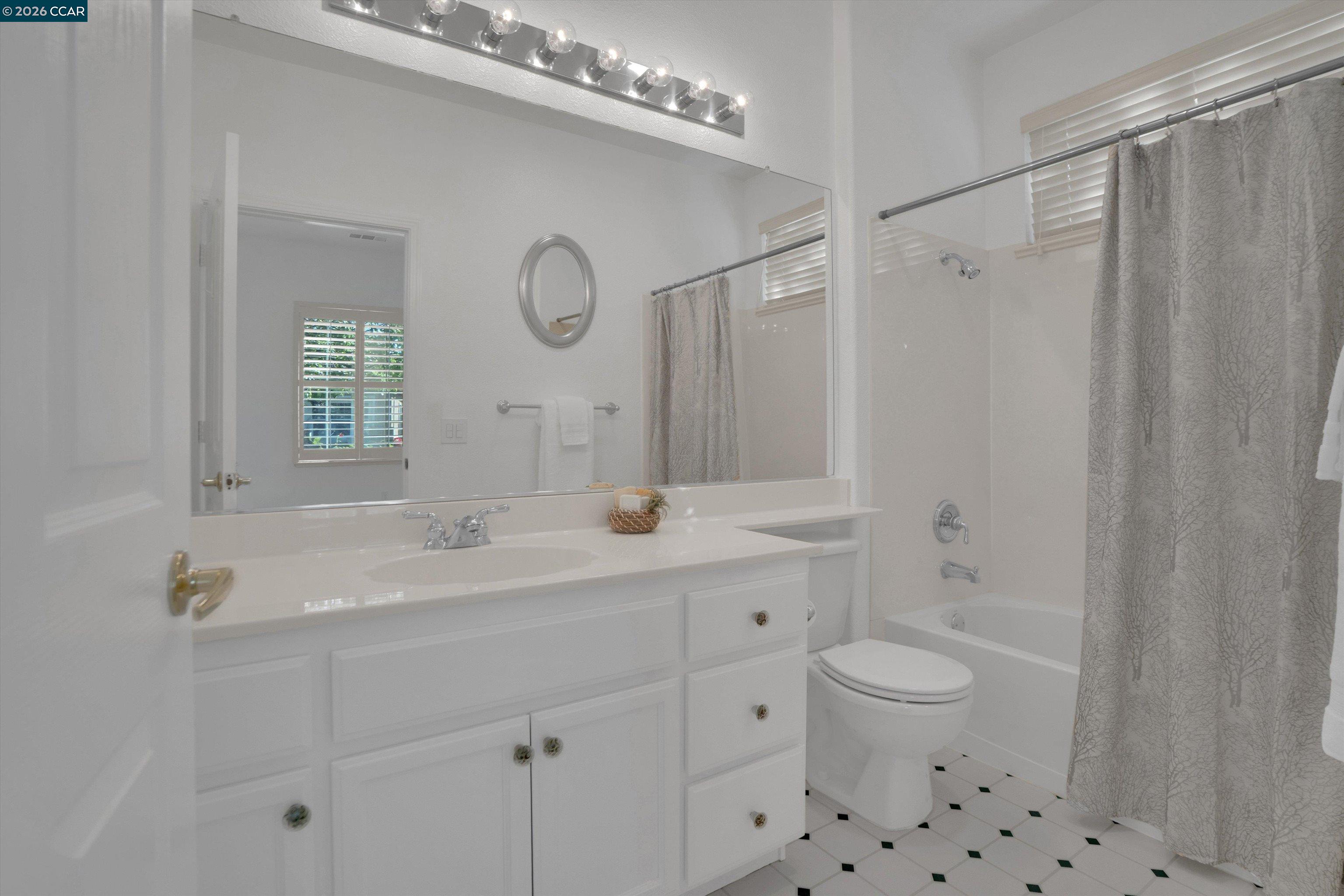 1524 Bismarck Ln