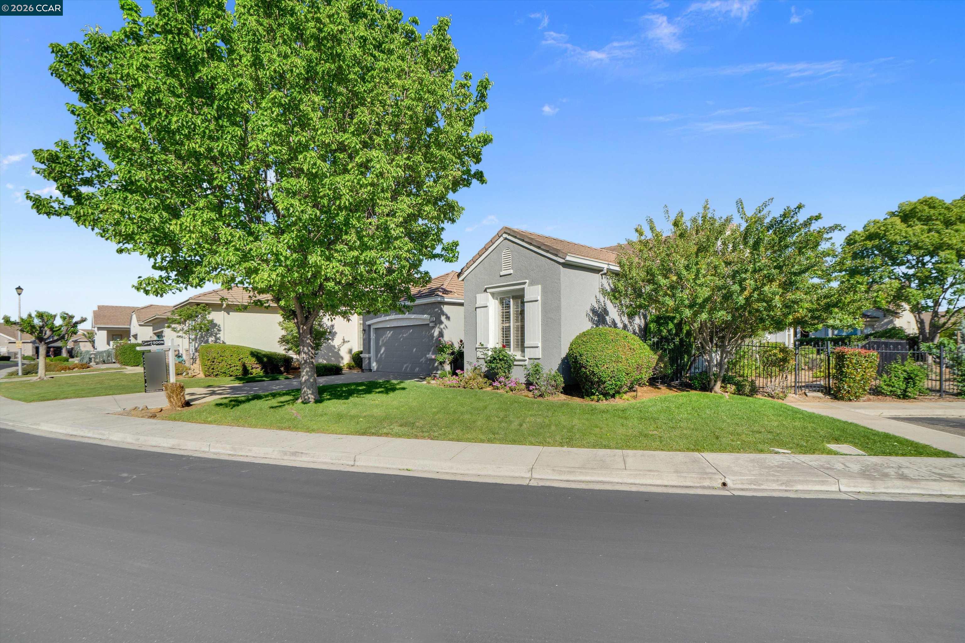 1524 Bismarck Ln