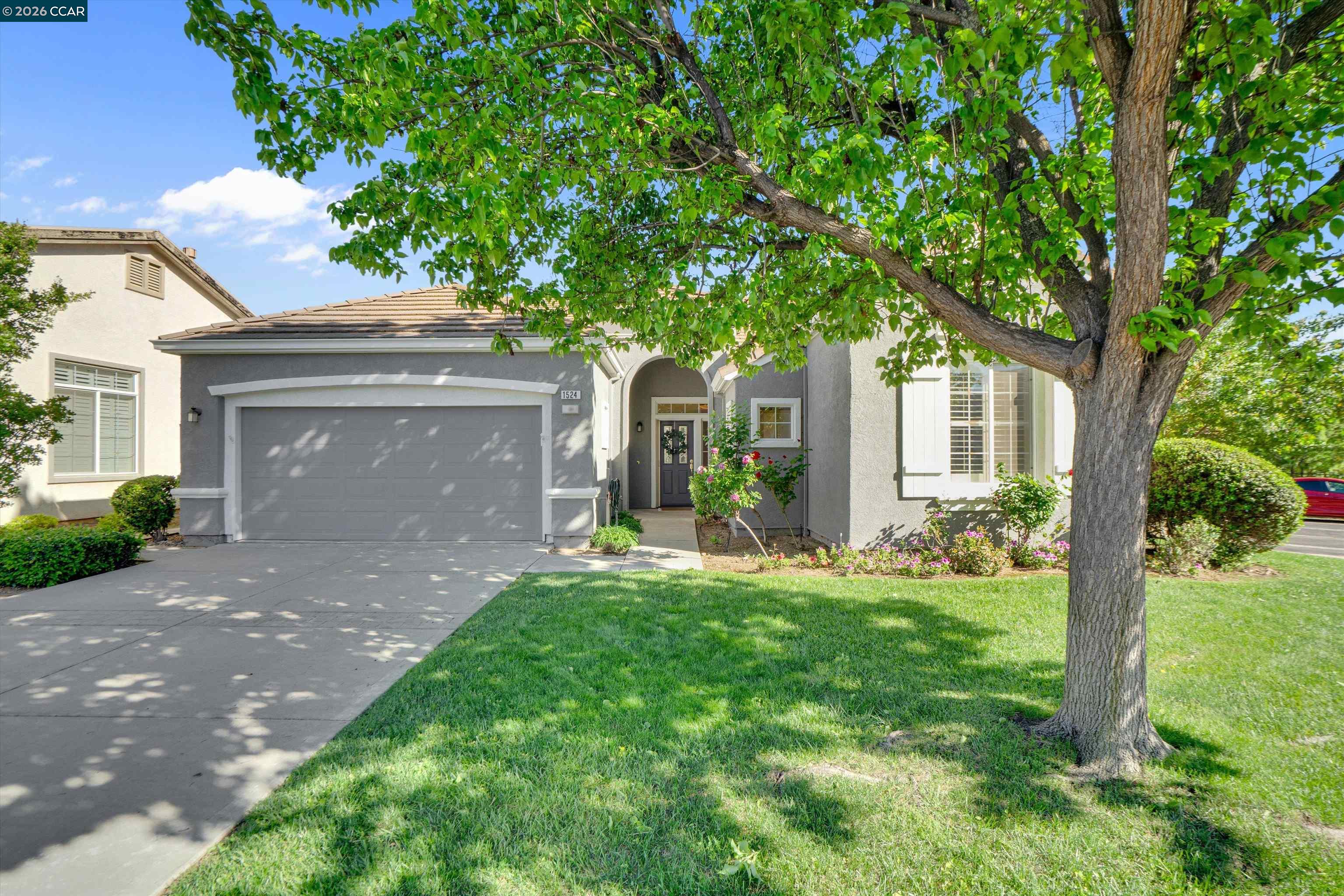 1524 Bismarck Ln
