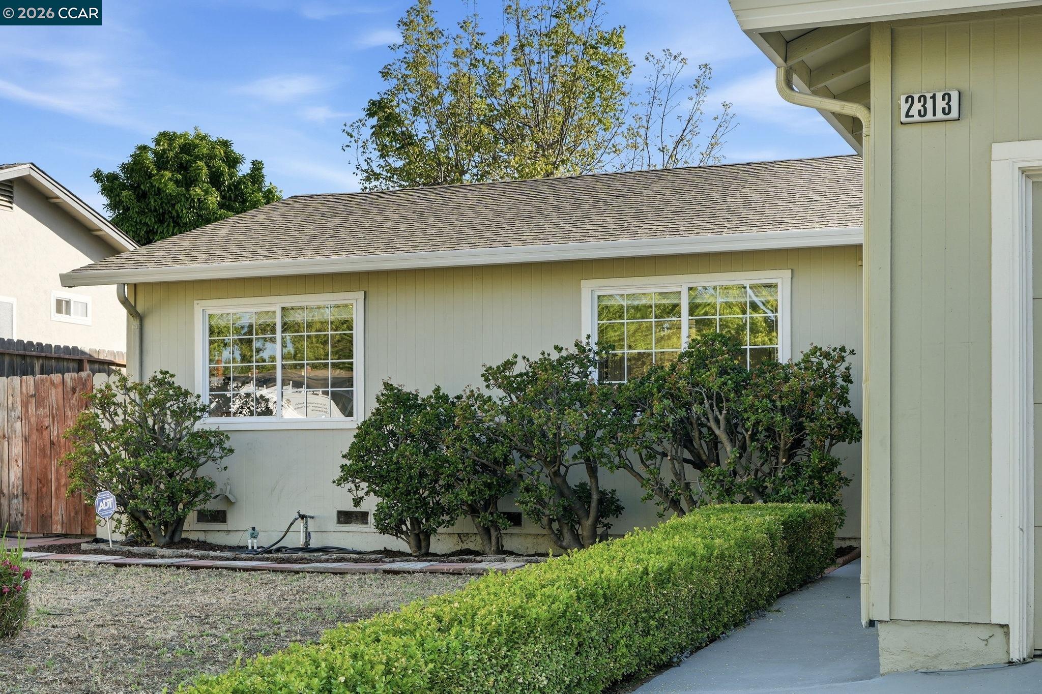 2313 Panoramic Dr