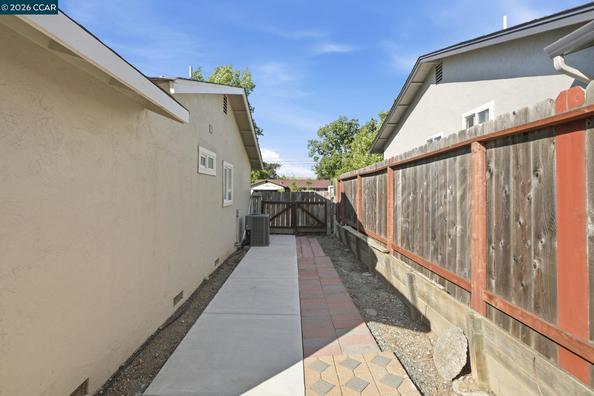 2313 Panoramic Dr