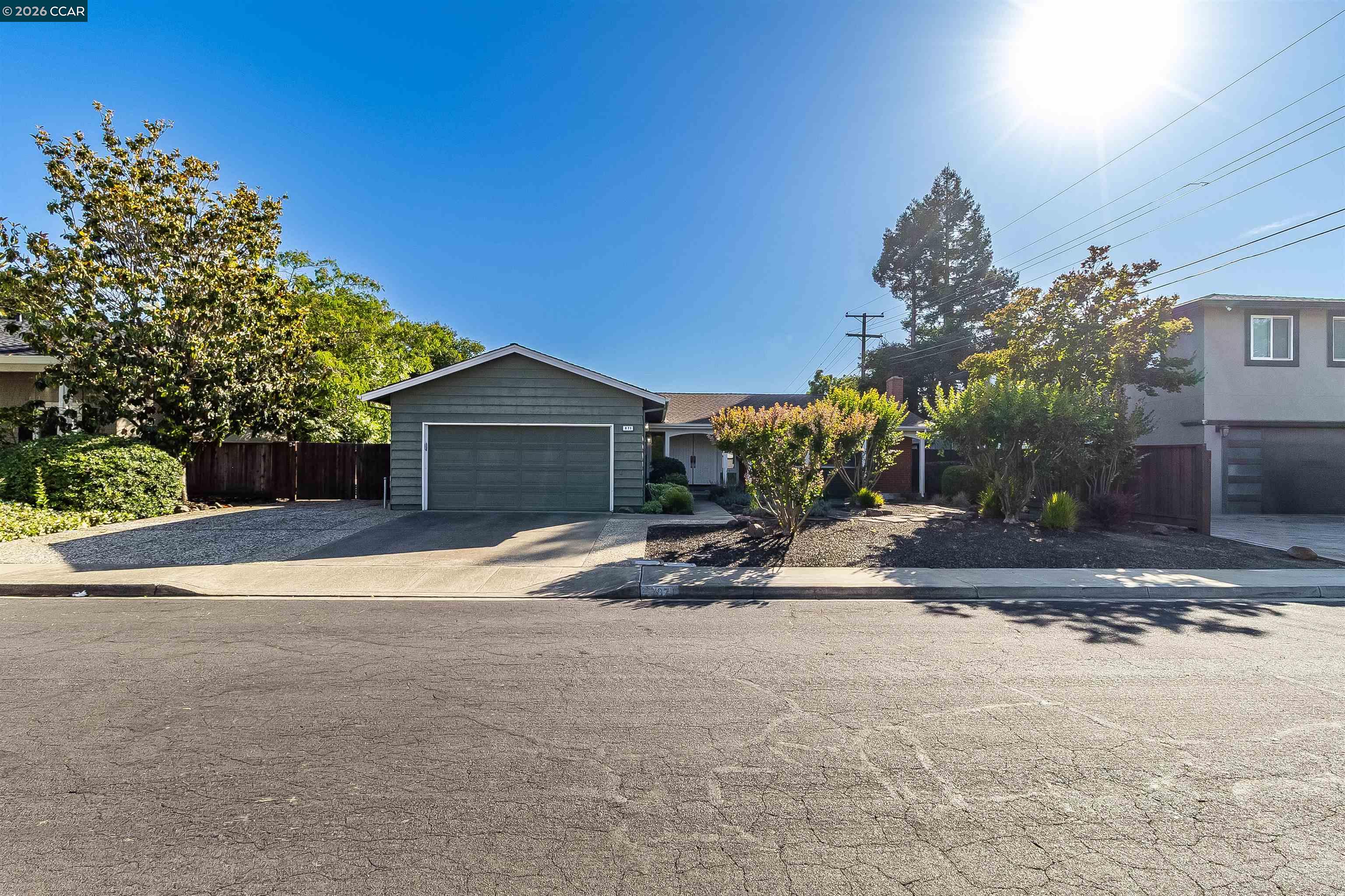871 Litwin Dr