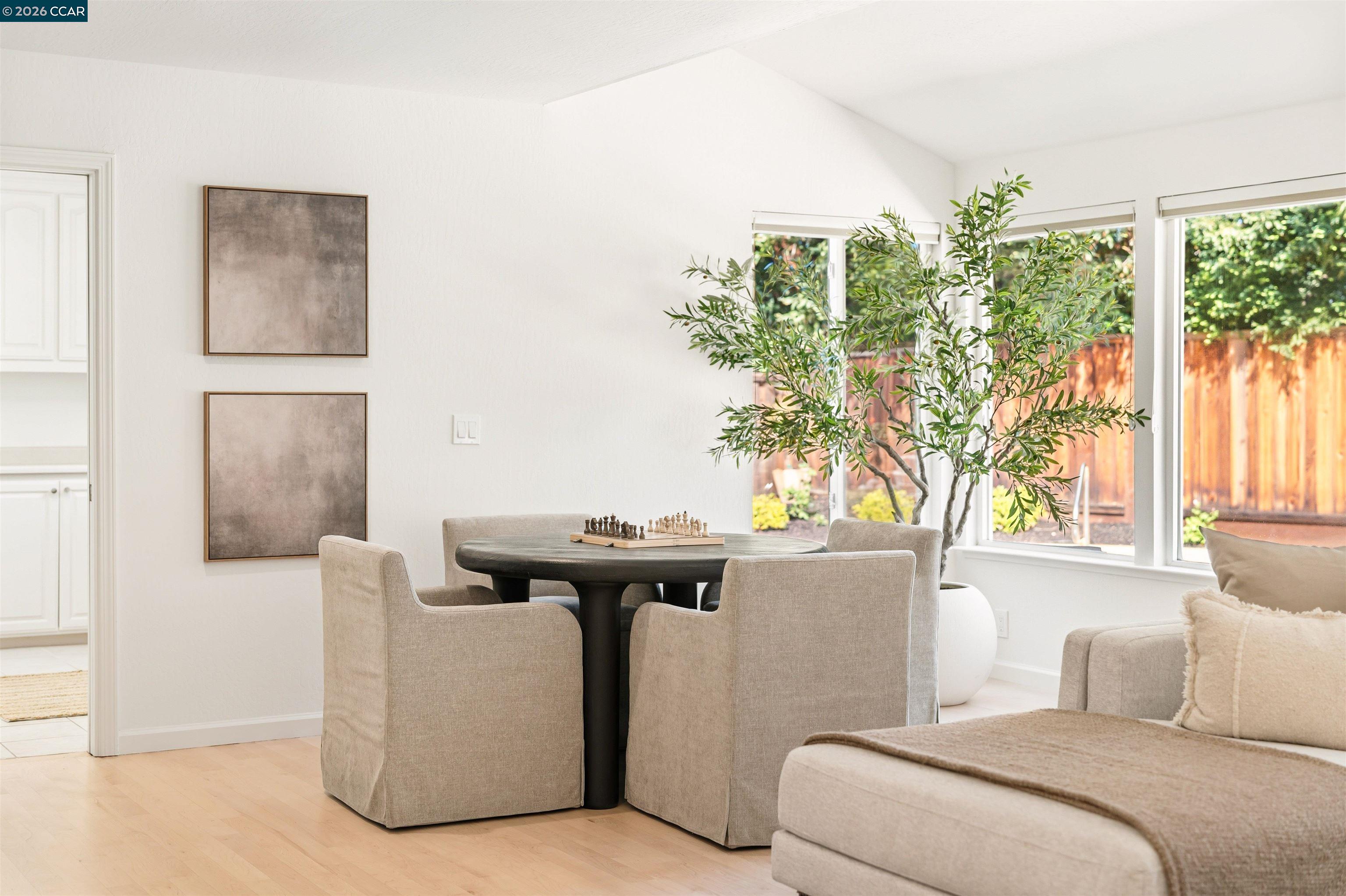918 Cortina Ct