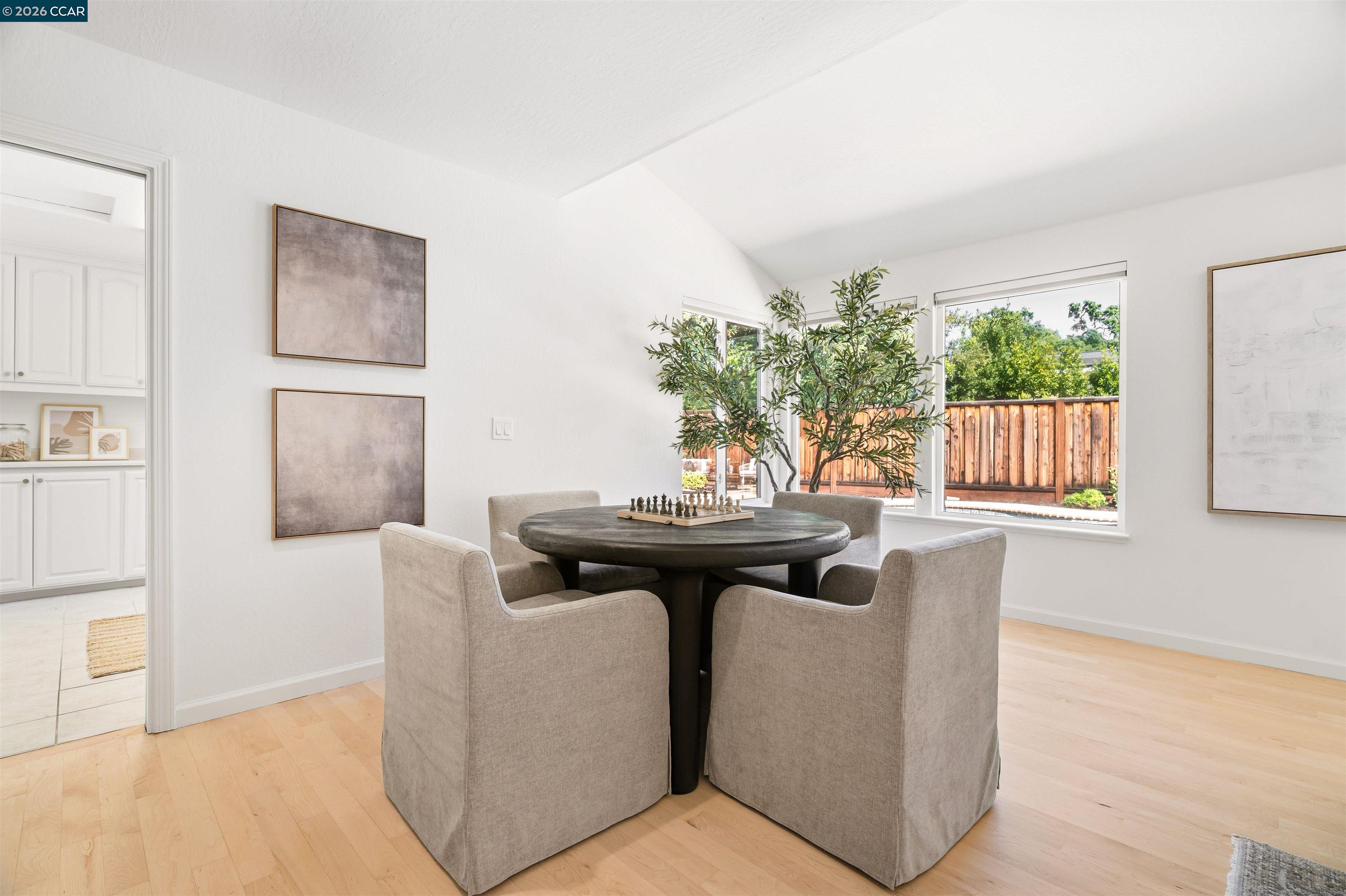 918 Cortina Ct