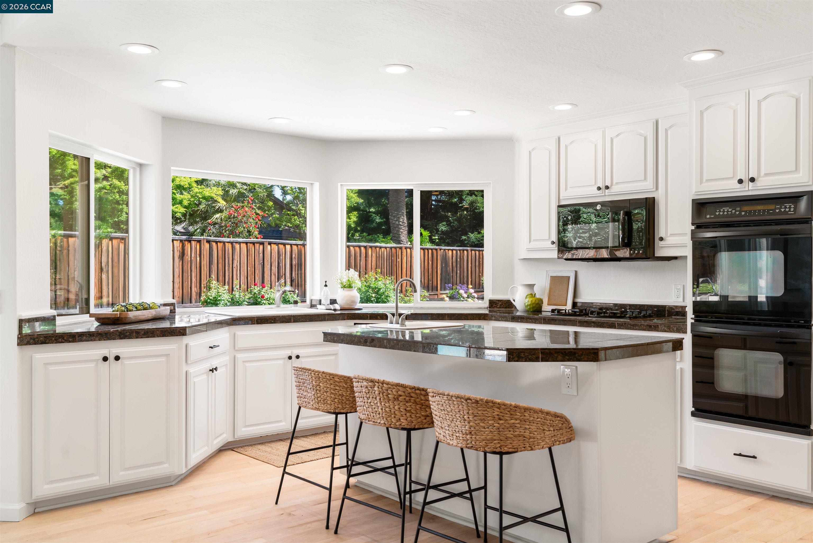 918 Cortina Ct
