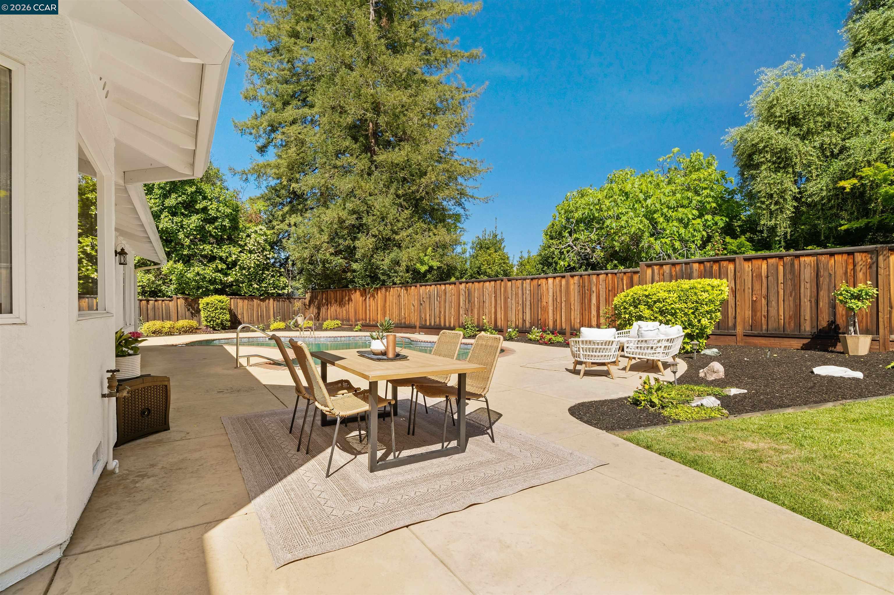 918 Cortina Ct