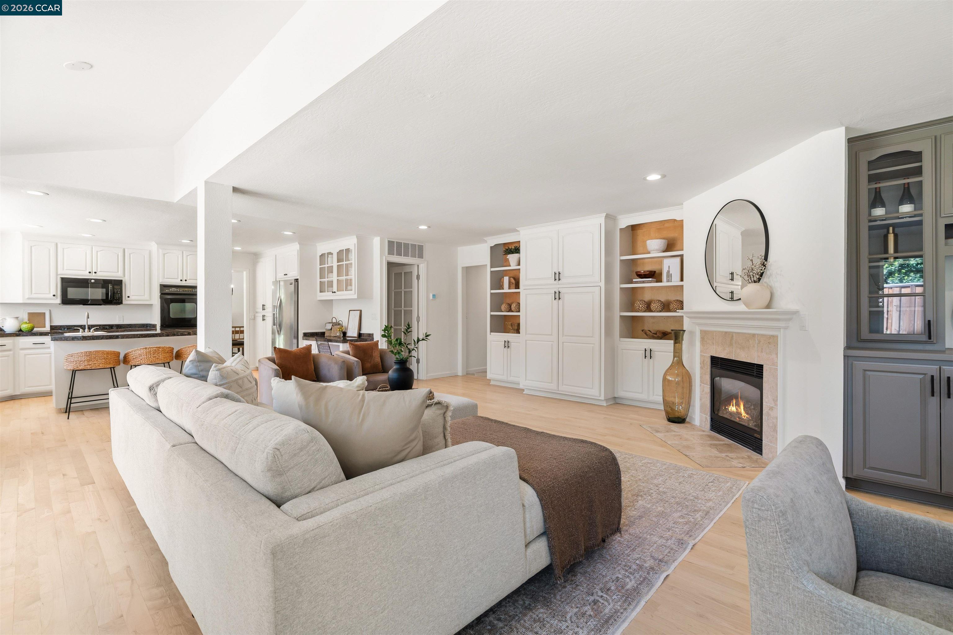918 Cortina Ct