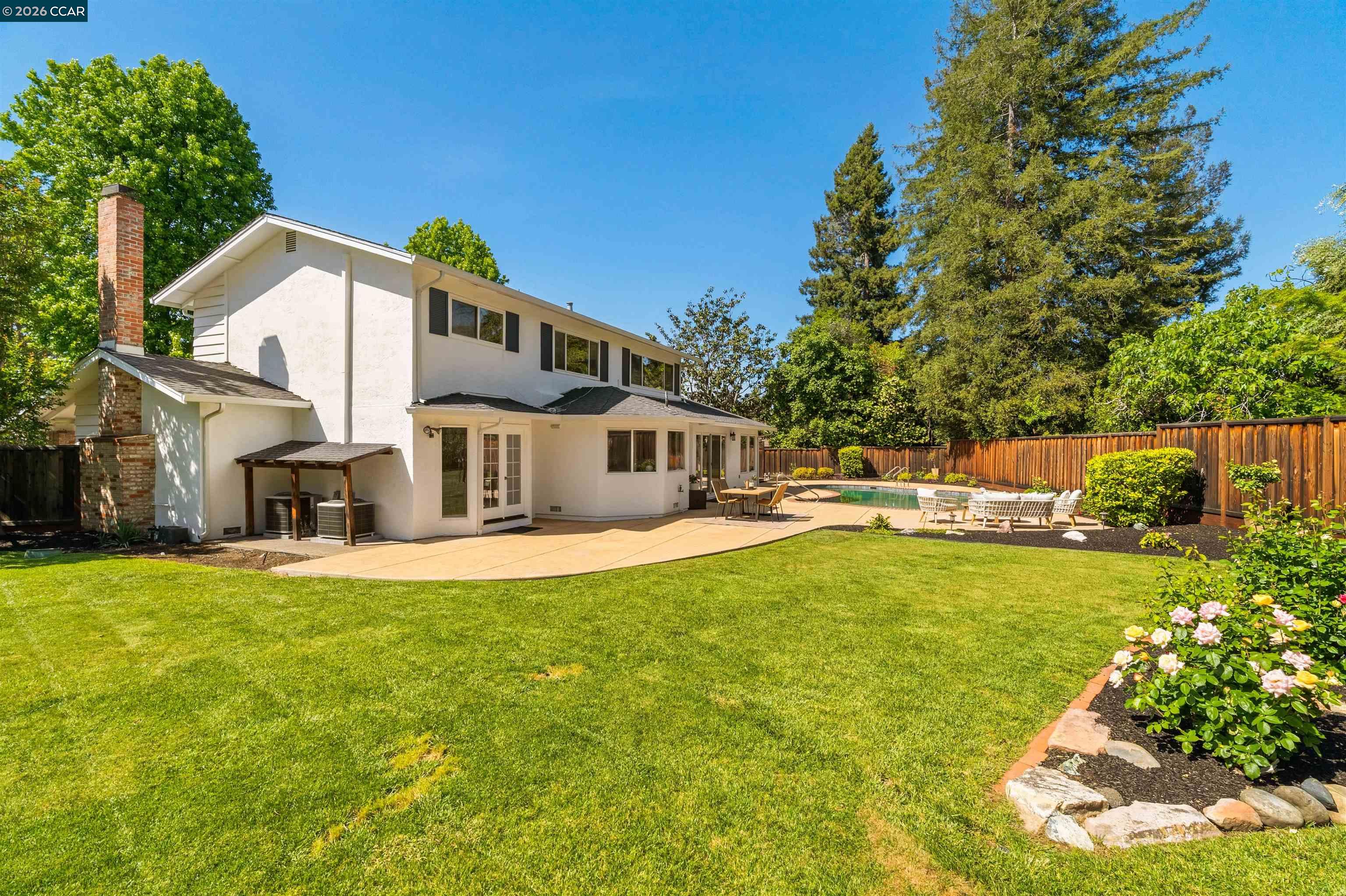 918 Cortina Ct