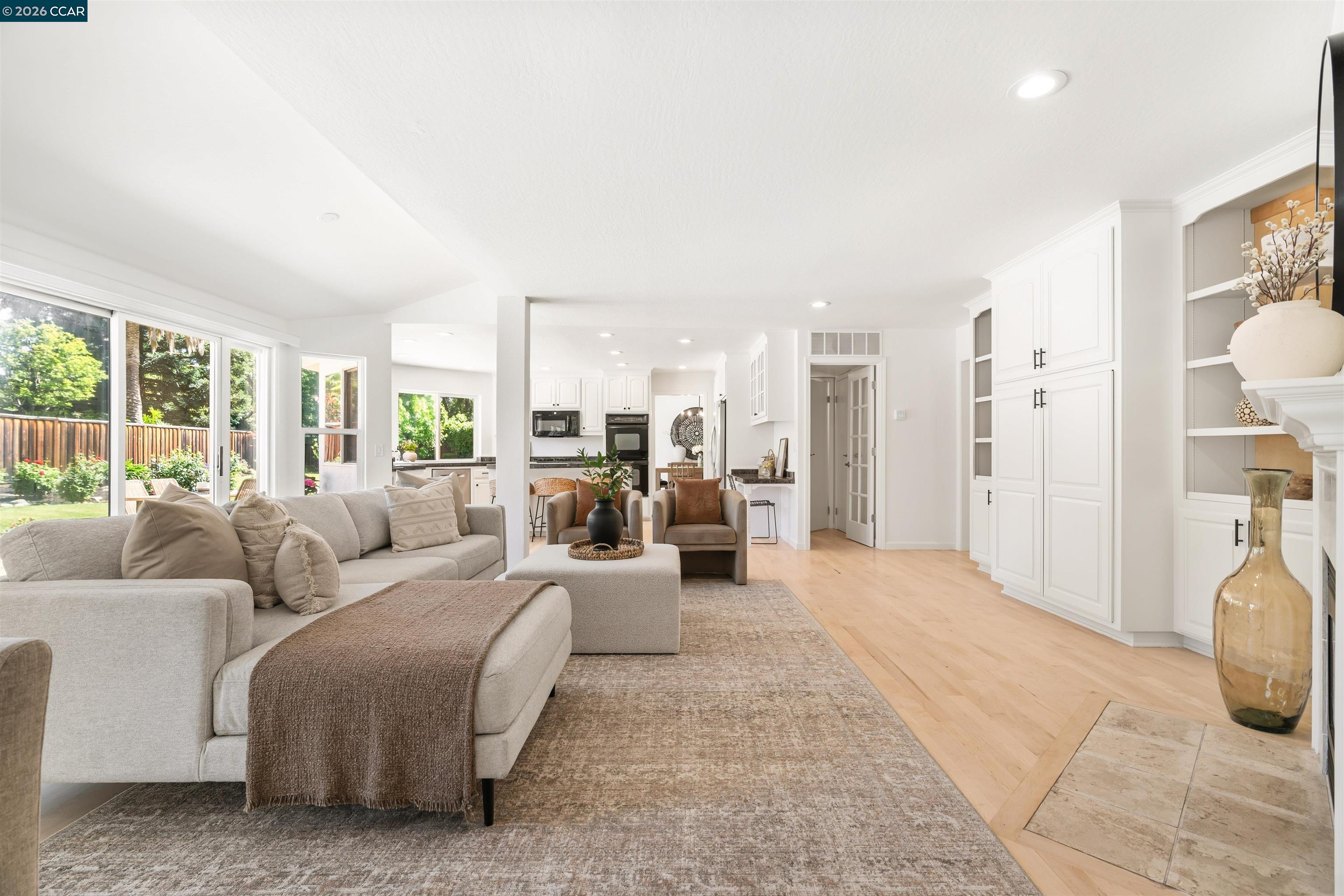 918 Cortina Ct