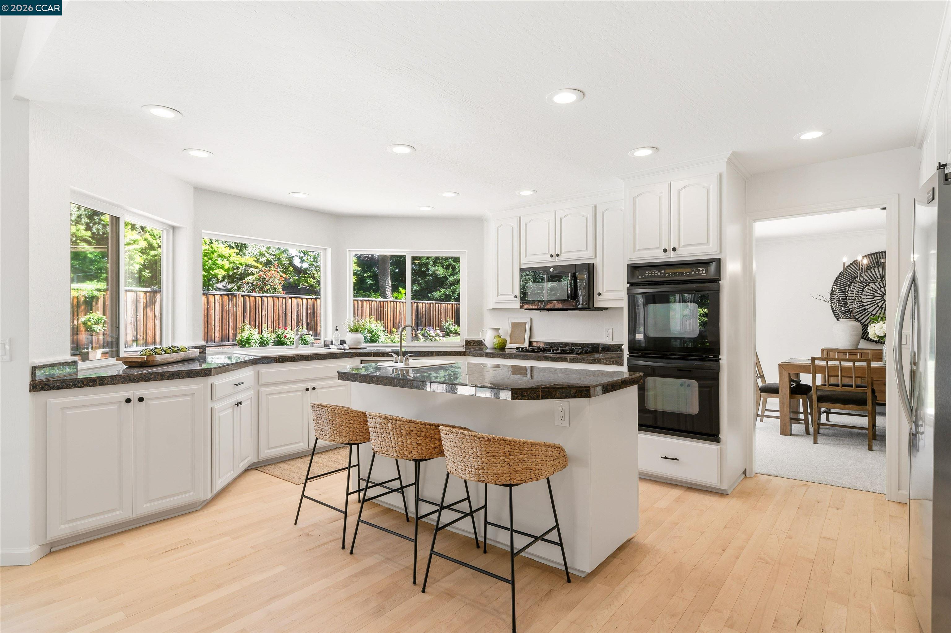 918 Cortina Ct