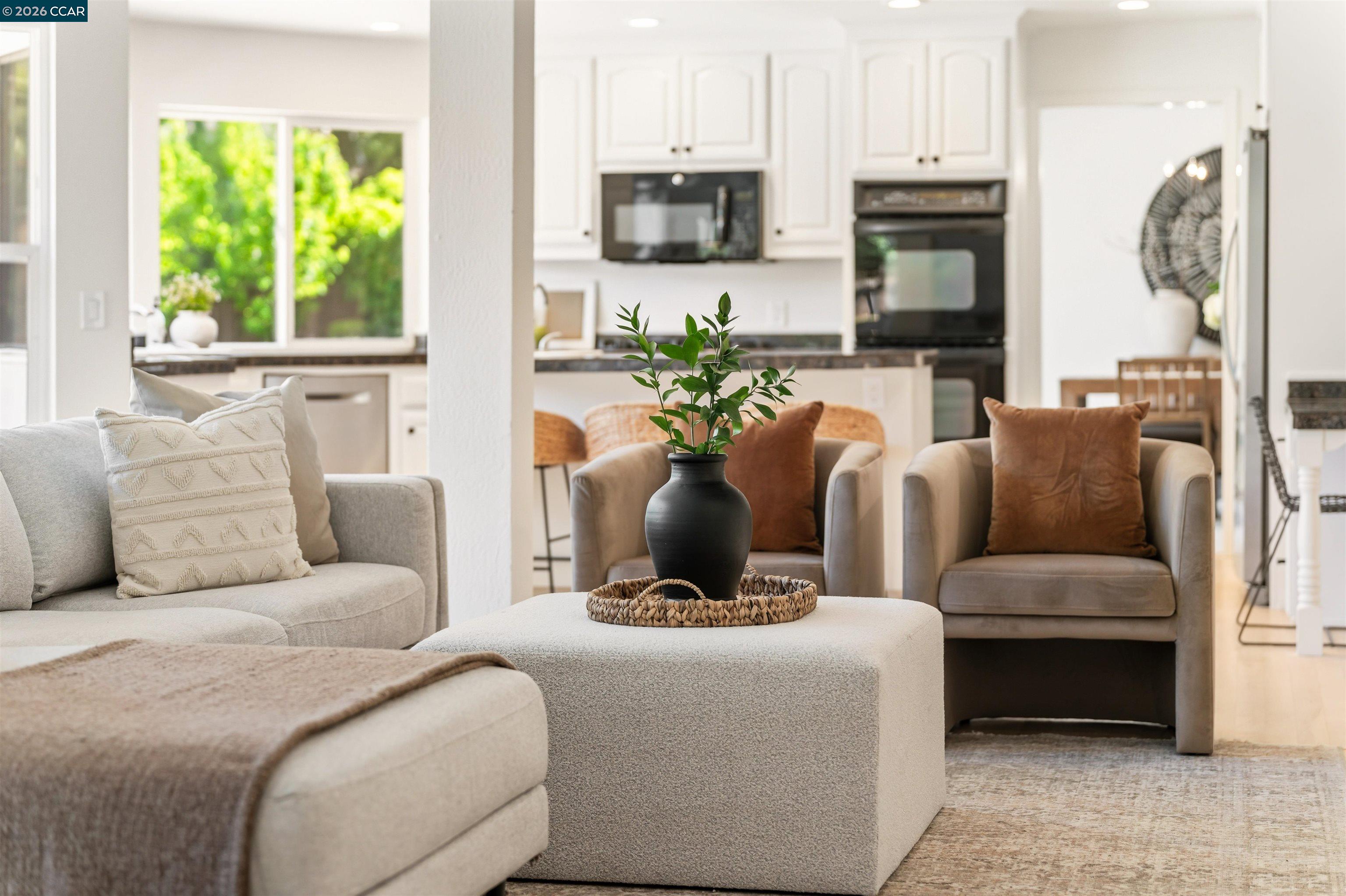 918 Cortina Ct