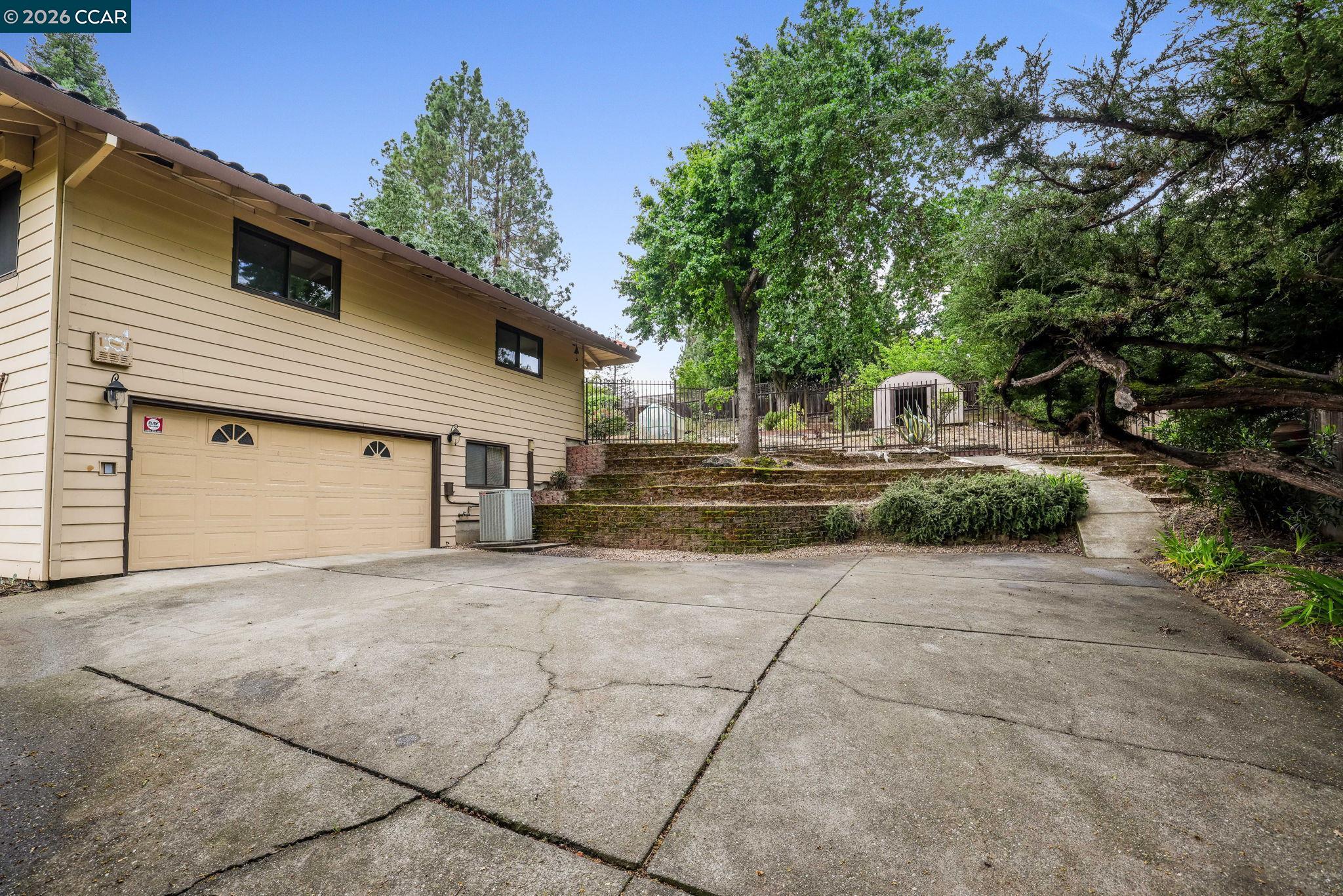 31 Oak Knoll Loop