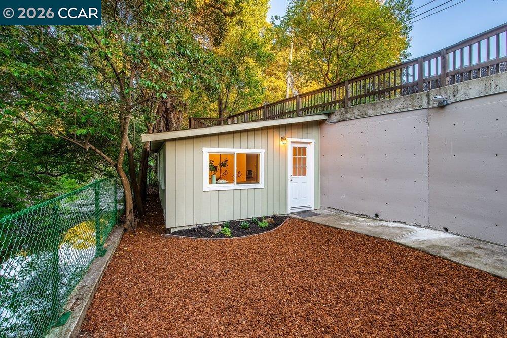 862 McEllen Way