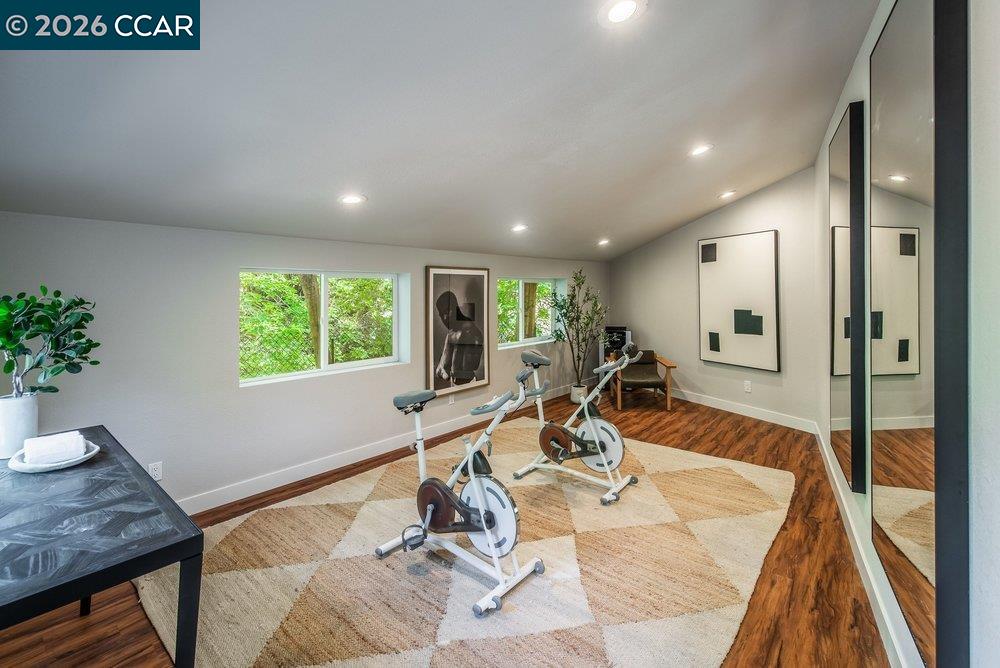862 McEllen Way
