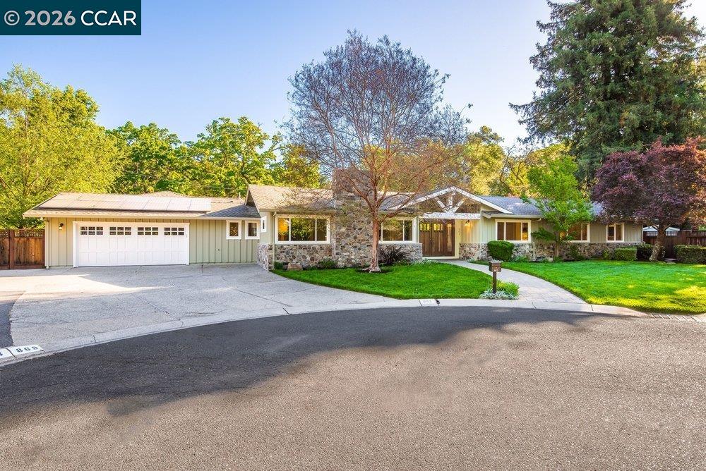 862 McEllen Way