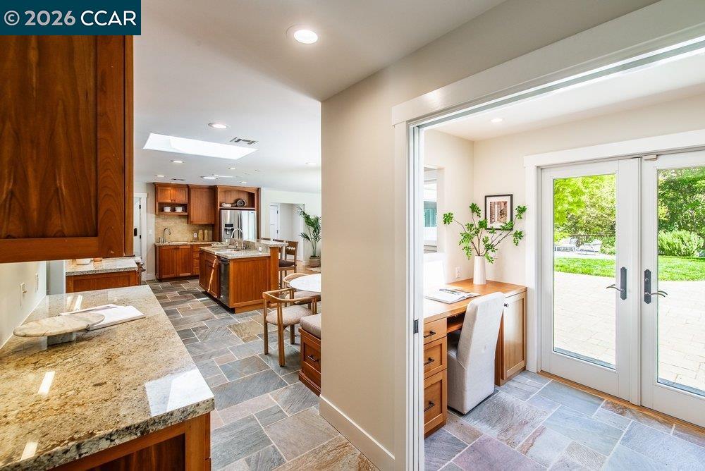 862 McEllen Way