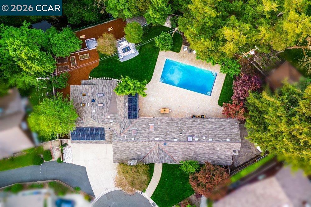 862 McEllen Way