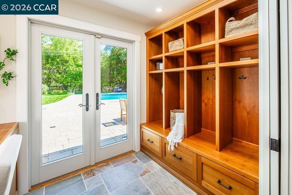 862 McEllen Way