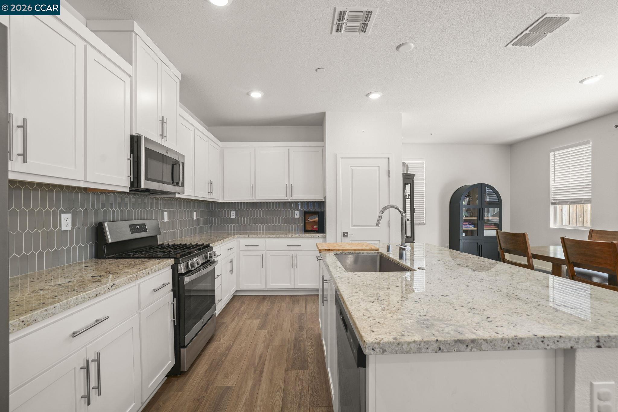 122 Granite Way