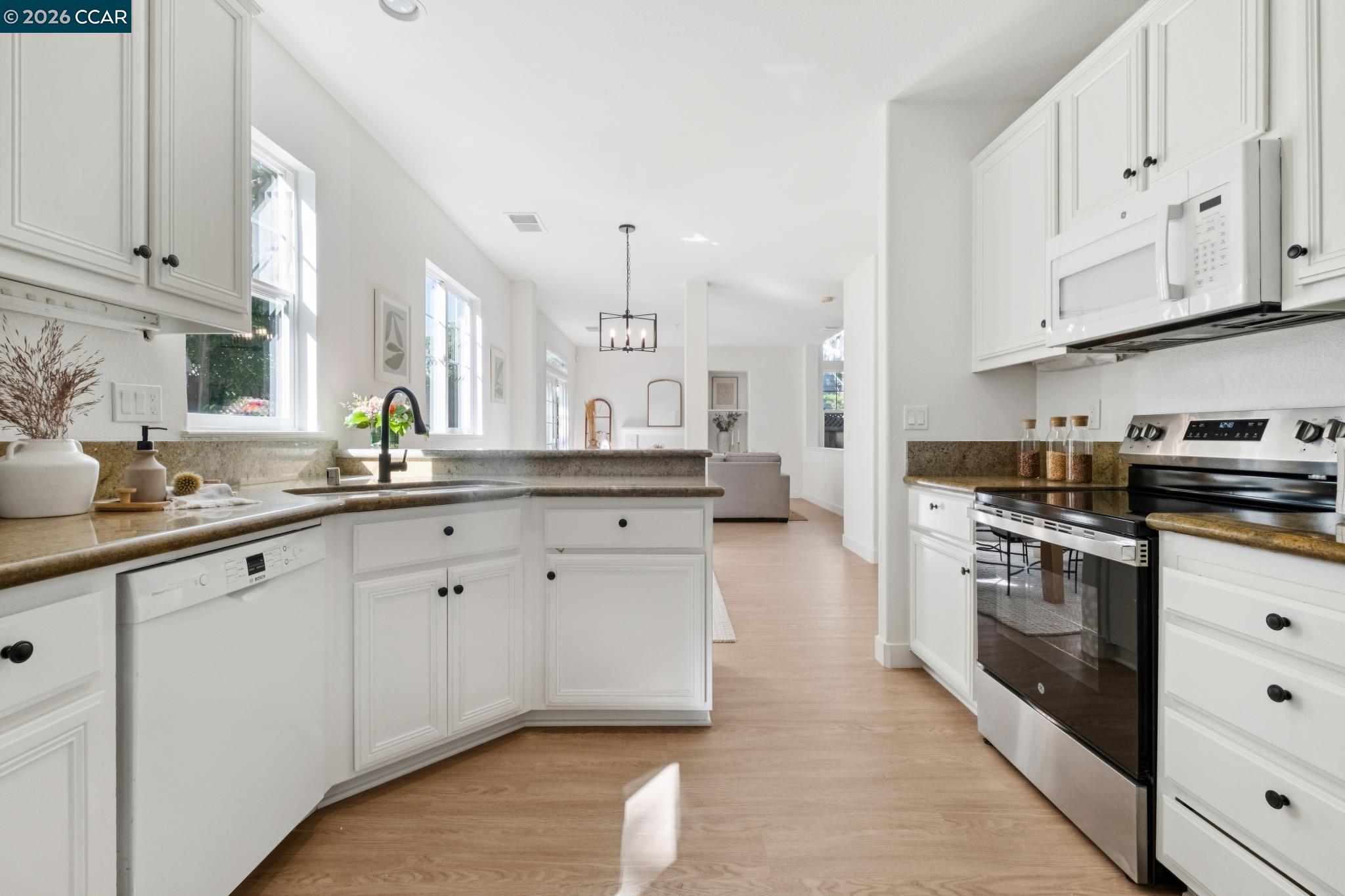 1275 Oakshire Ct