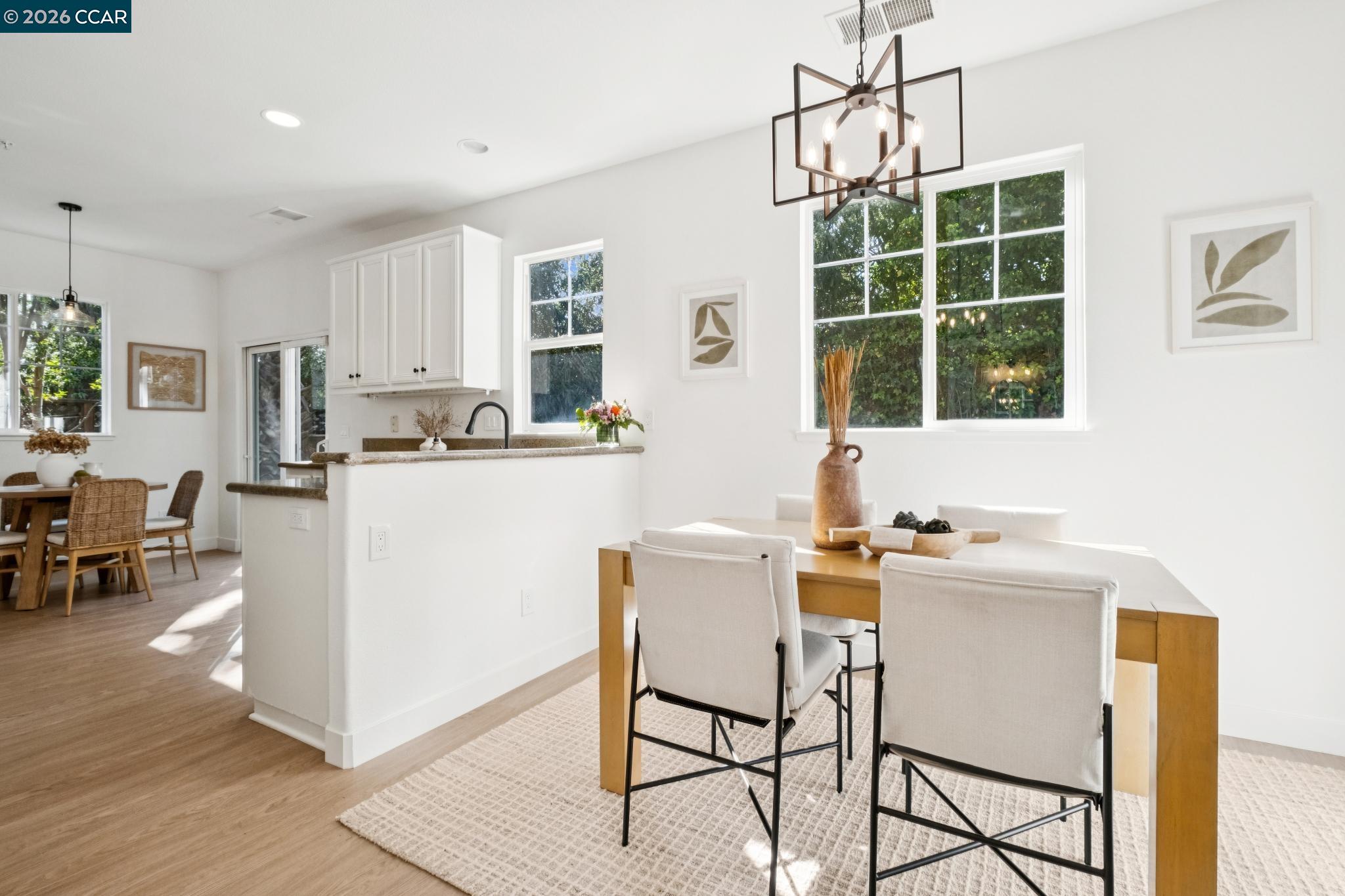 1275 Oakshire Ct