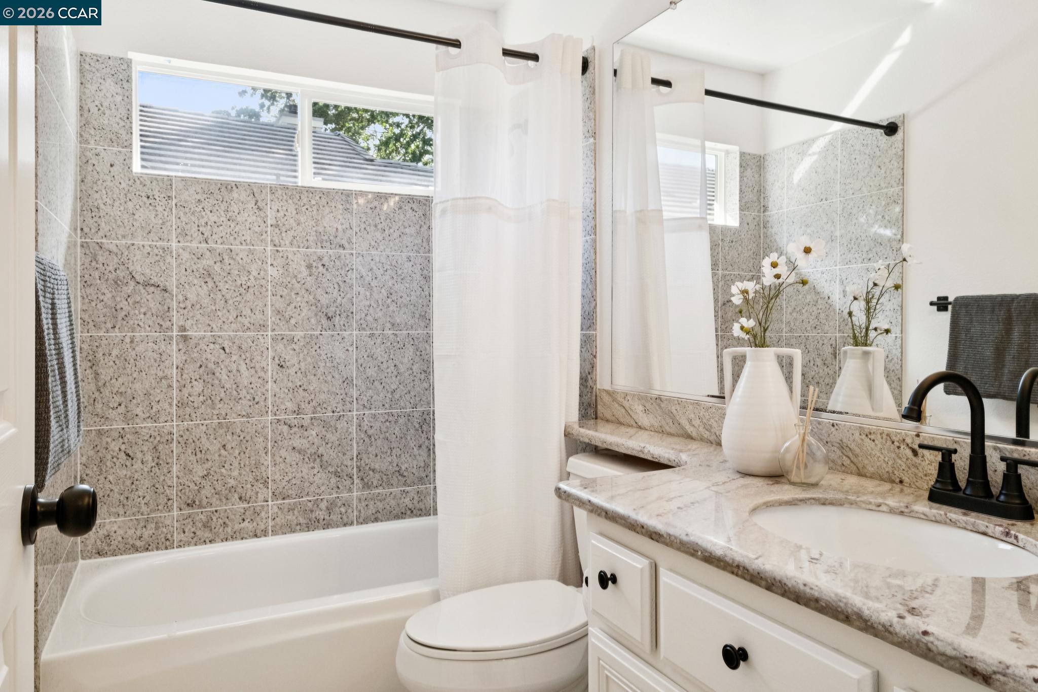 1275 Oakshire Ct