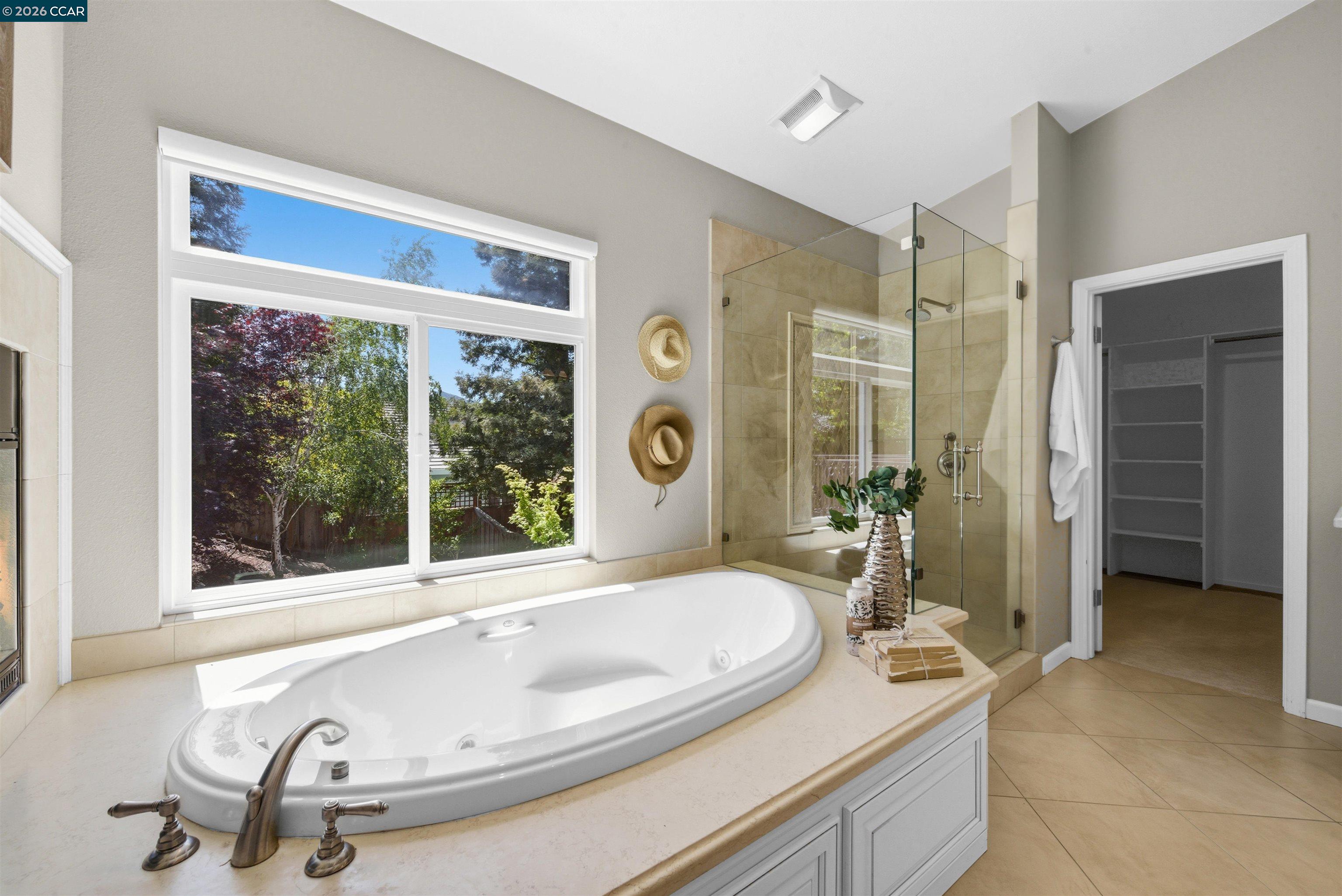 3038 Miwok Way