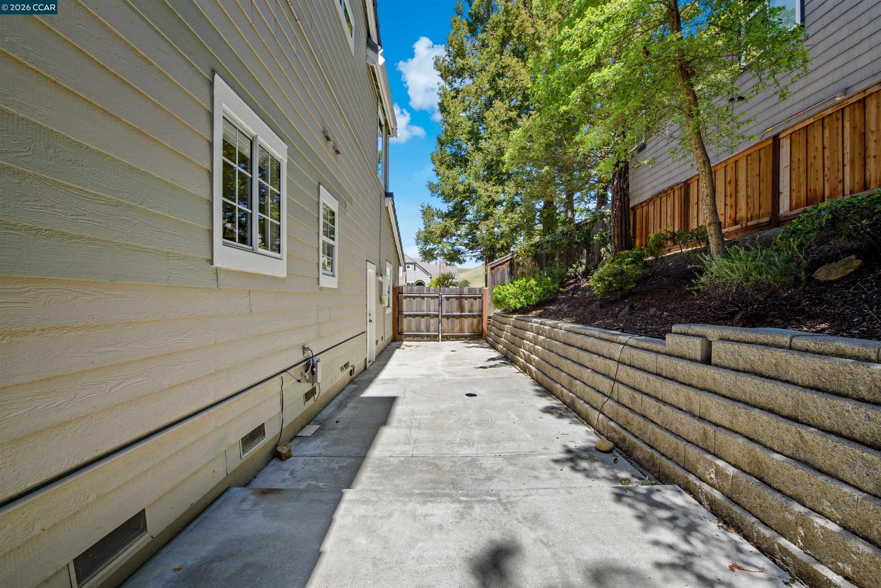3038 Miwok Way