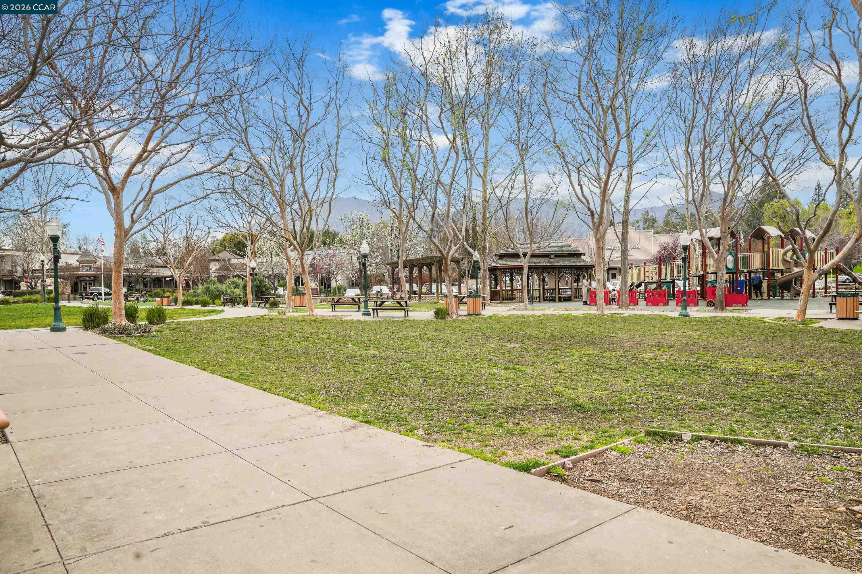 3038 Miwok Way