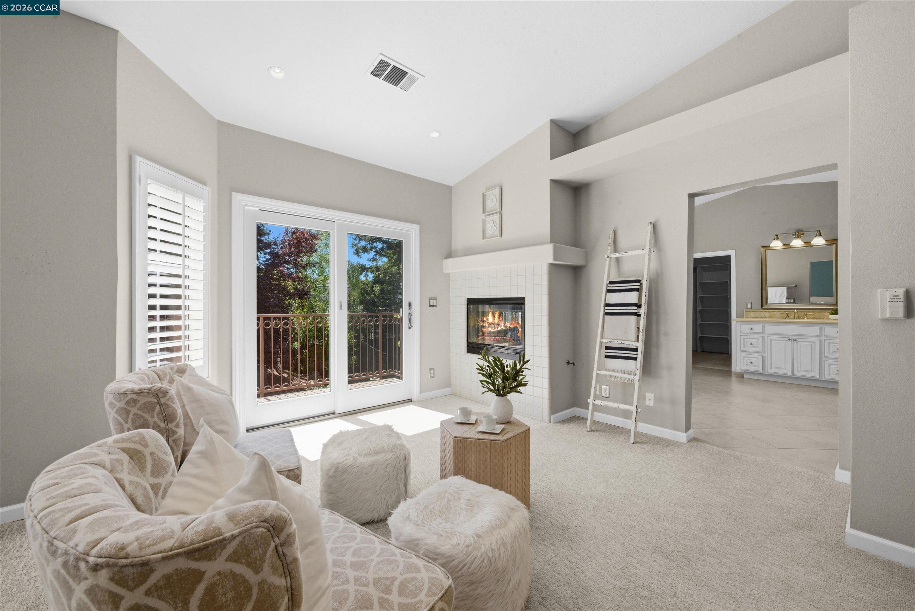 3038 Miwok Way