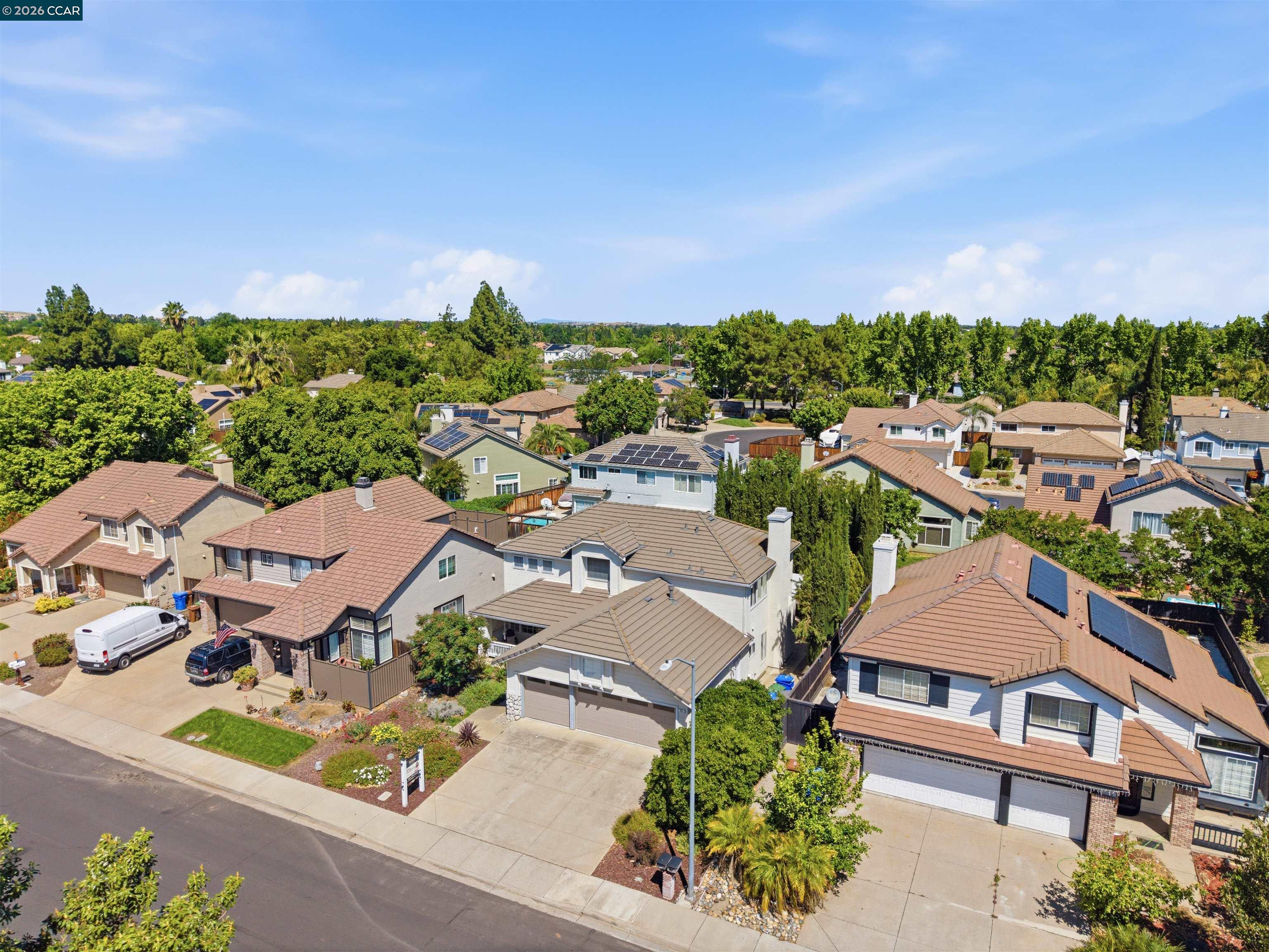 955 Woodsong Ln