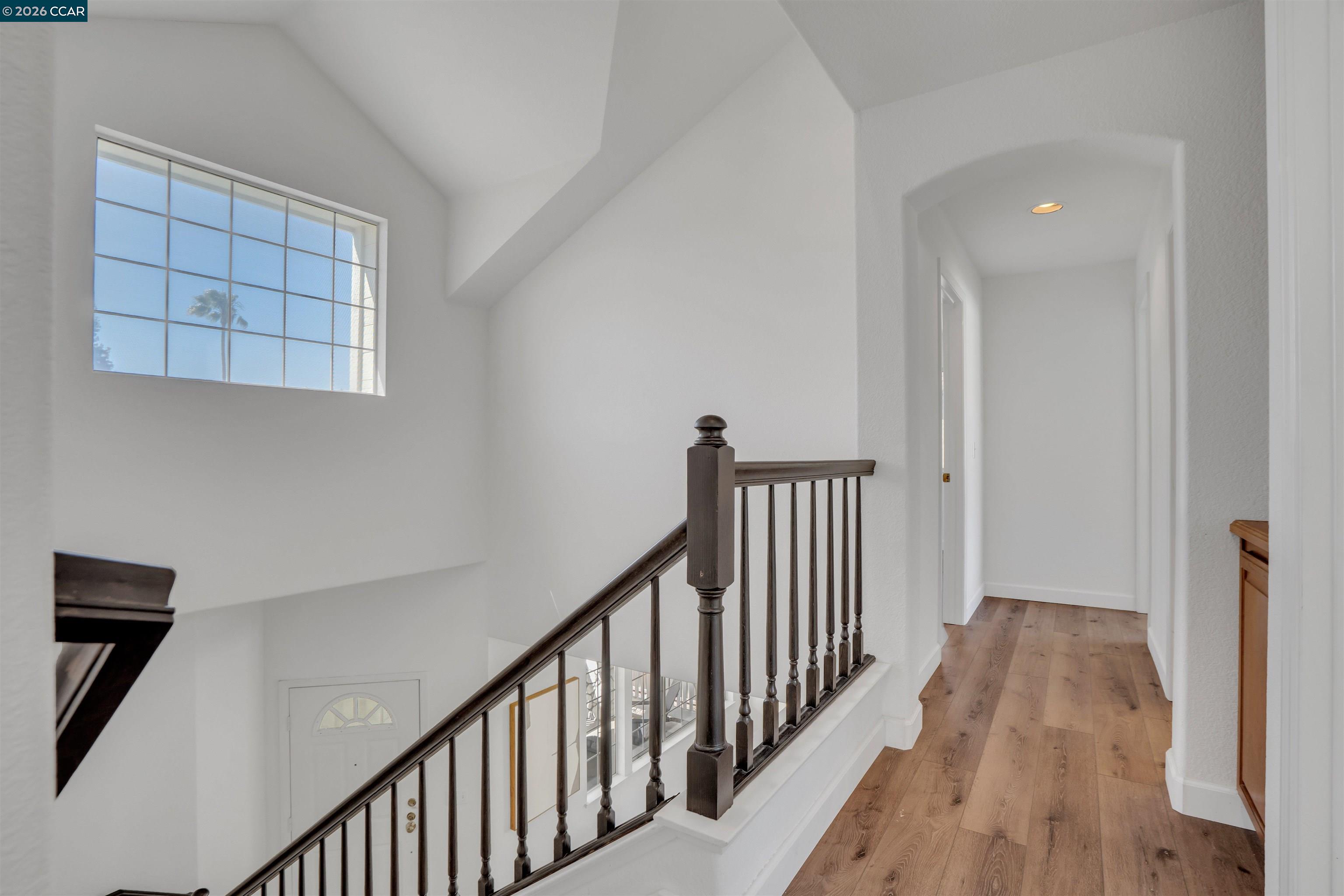 955 Woodsong Ln
