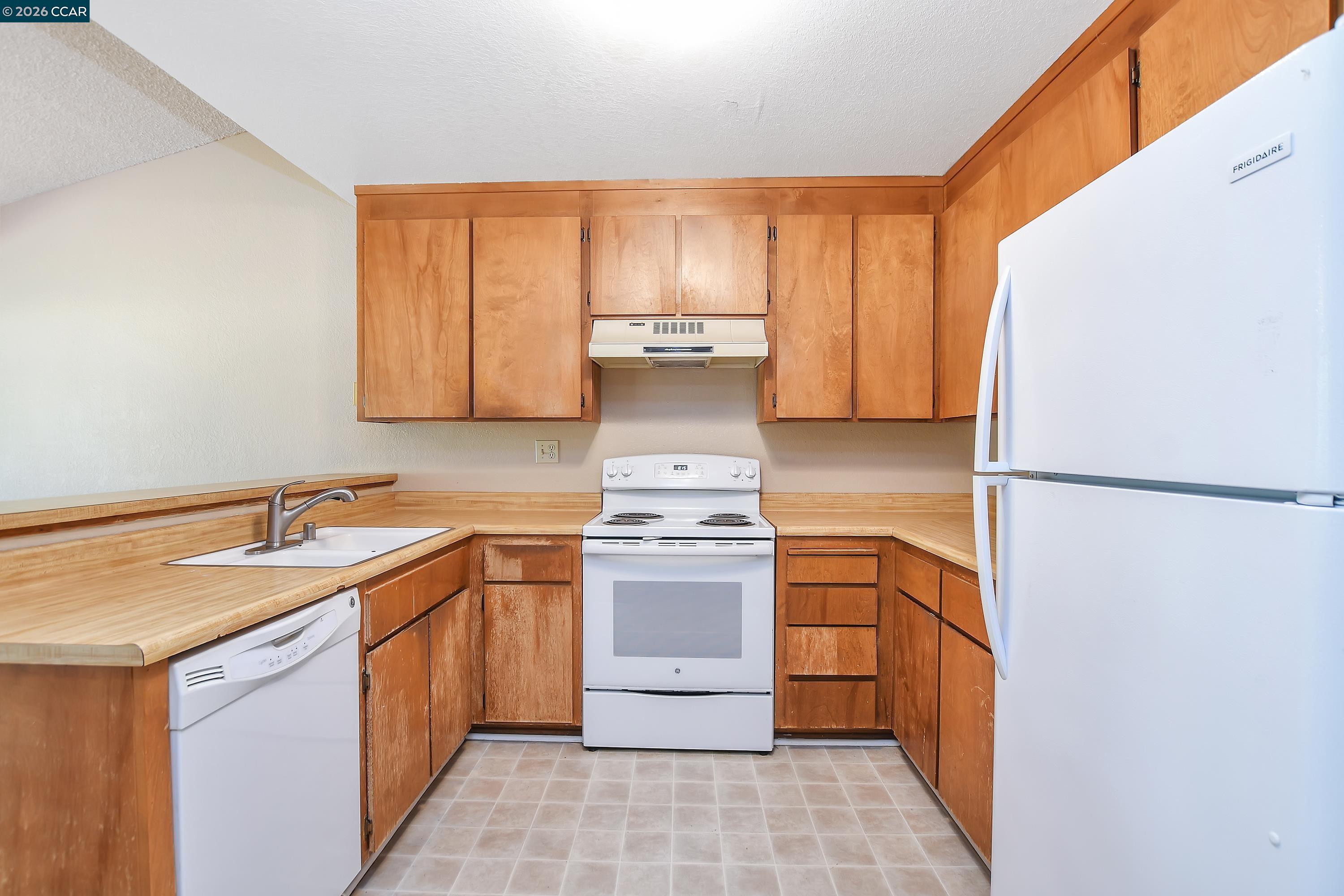 2402 Silk Tree Ct.
