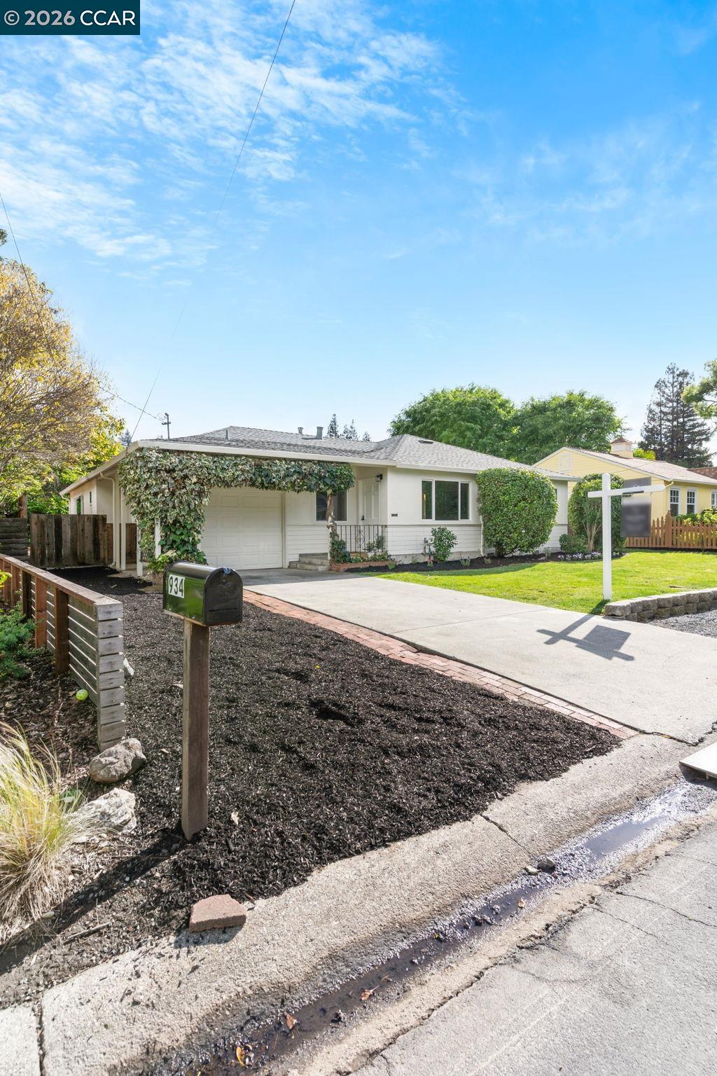 934 Juanita Drive